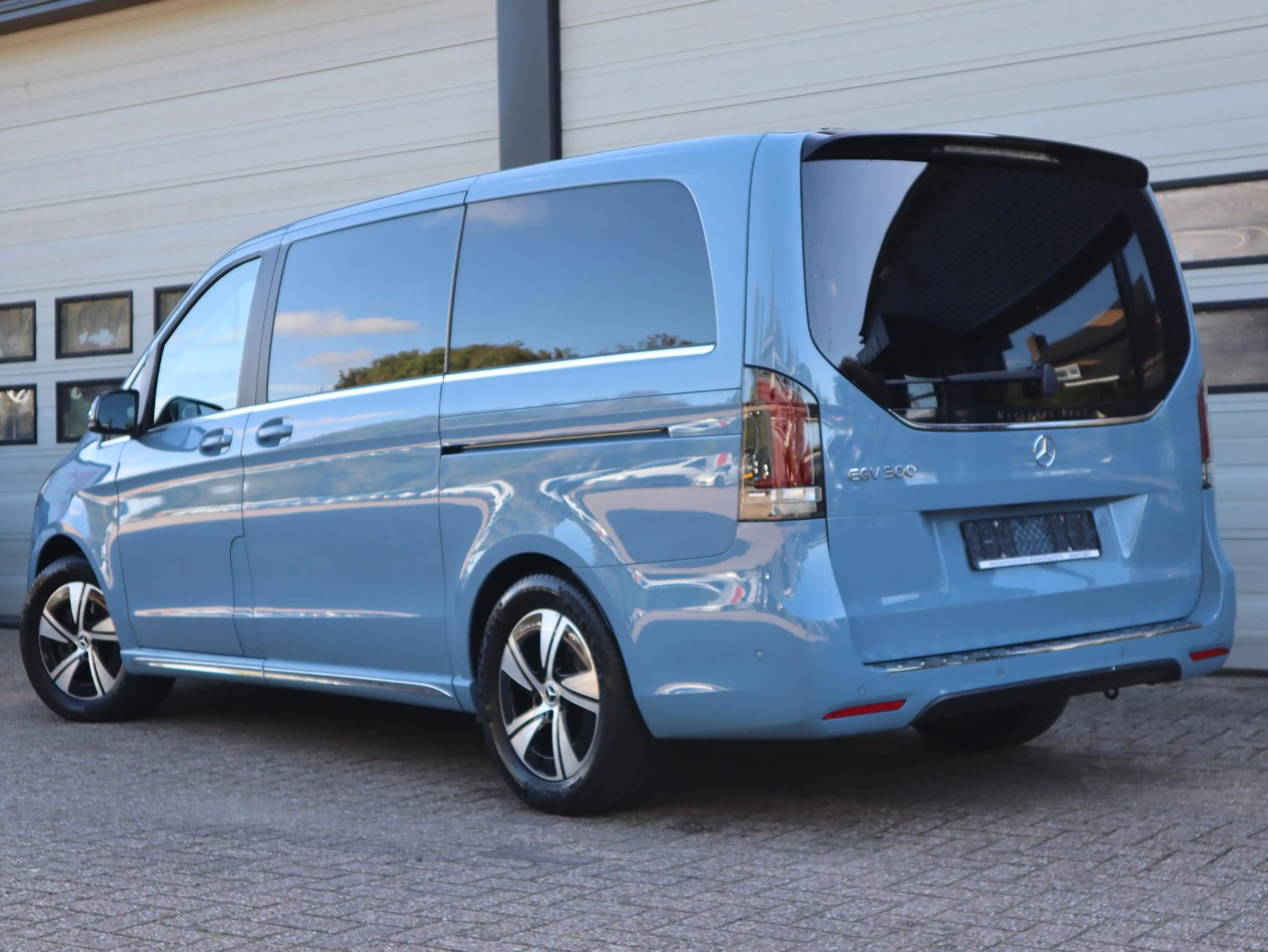 Mercedes-Benz EQV 300 90 kWh Avantgarge AMG - 8 Pers - elc. schuif — photo 5