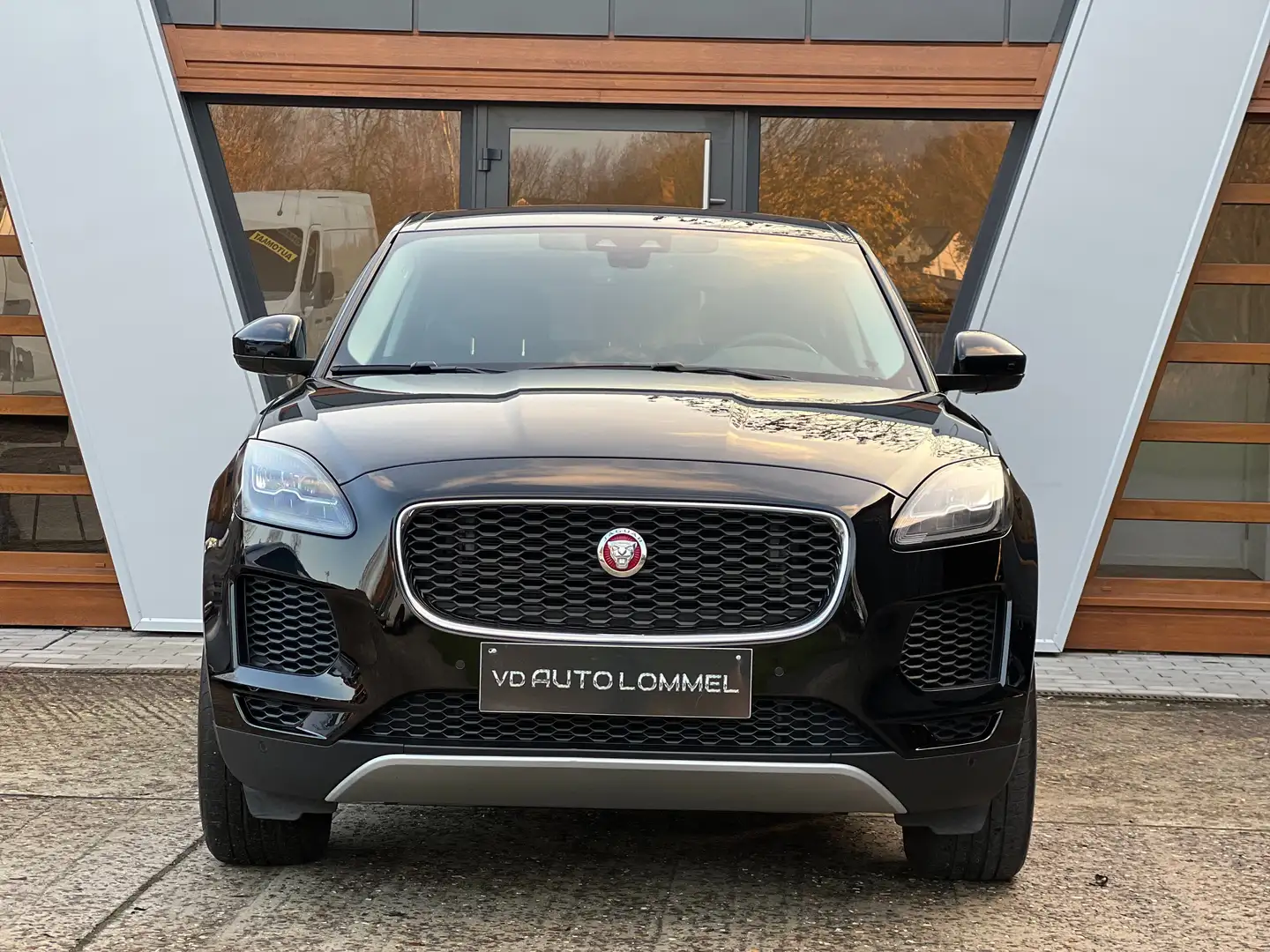 Jaguar E-Pace P200 AWD - AUTOMAAT/ LED/ LEDER/ 33000KM/GARANTIE Zwart - 2