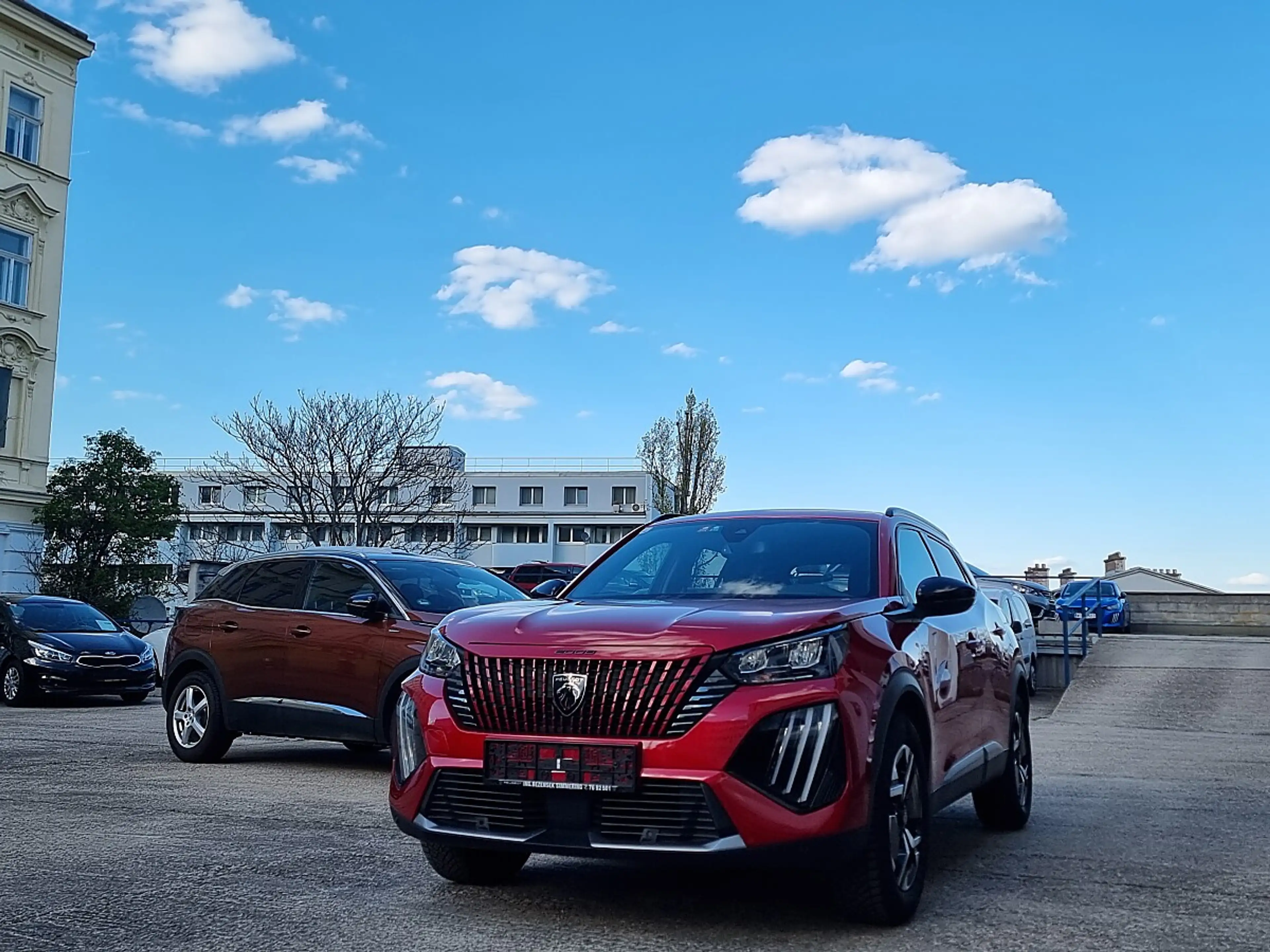 Peugeot 2008 PureTech 130 S&S Allure EAT6 — photo 3