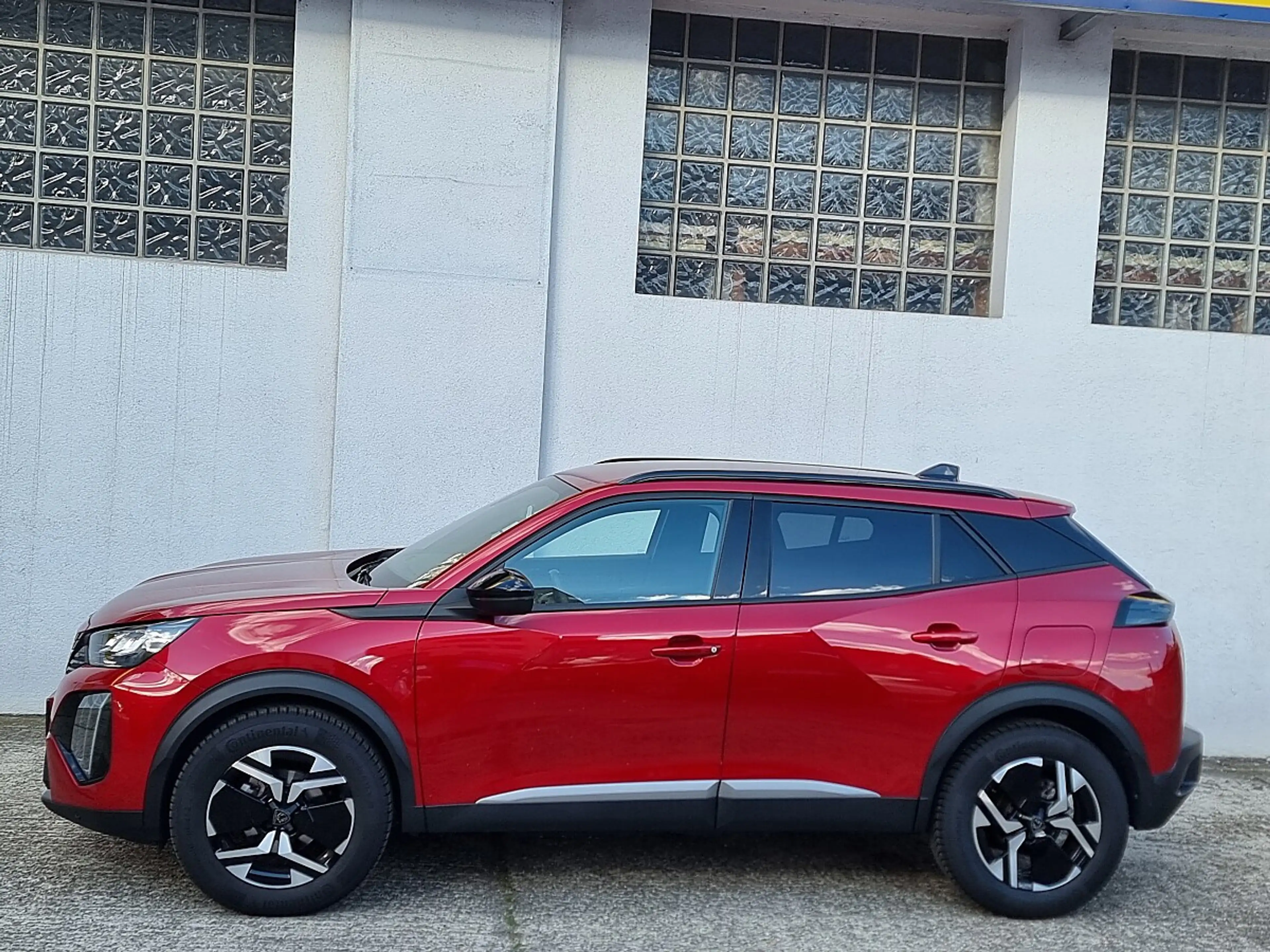 Peugeot 2008 PureTech 130 S&S Allure EAT6 — photo 5