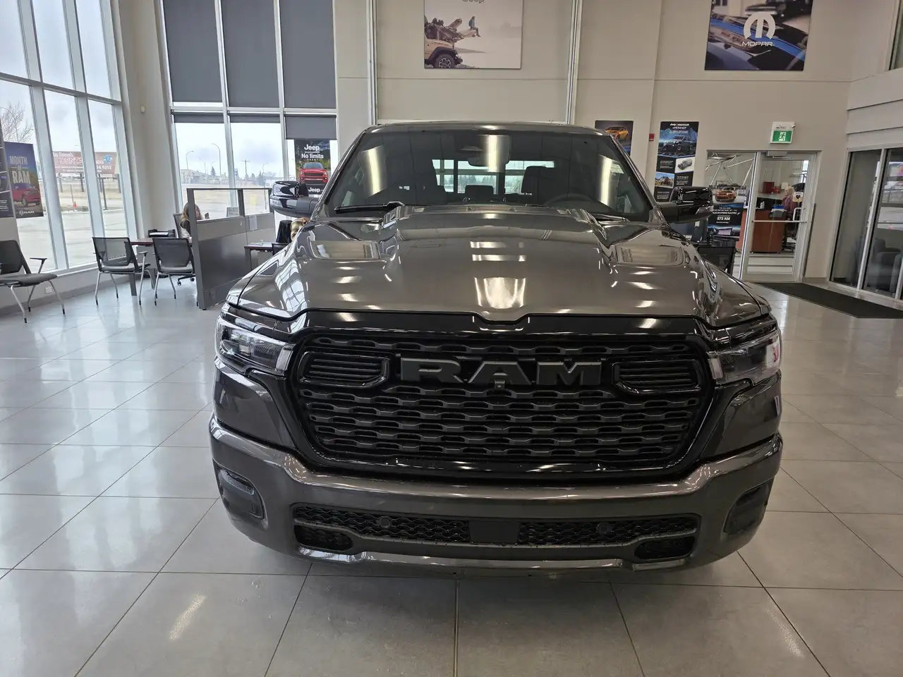 RAM 1500 снимка RAM 1500