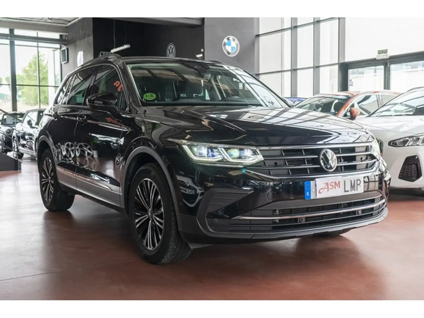 Volkswagen Tiguan 2.0TDI Life DSG 110kW Negro - 2