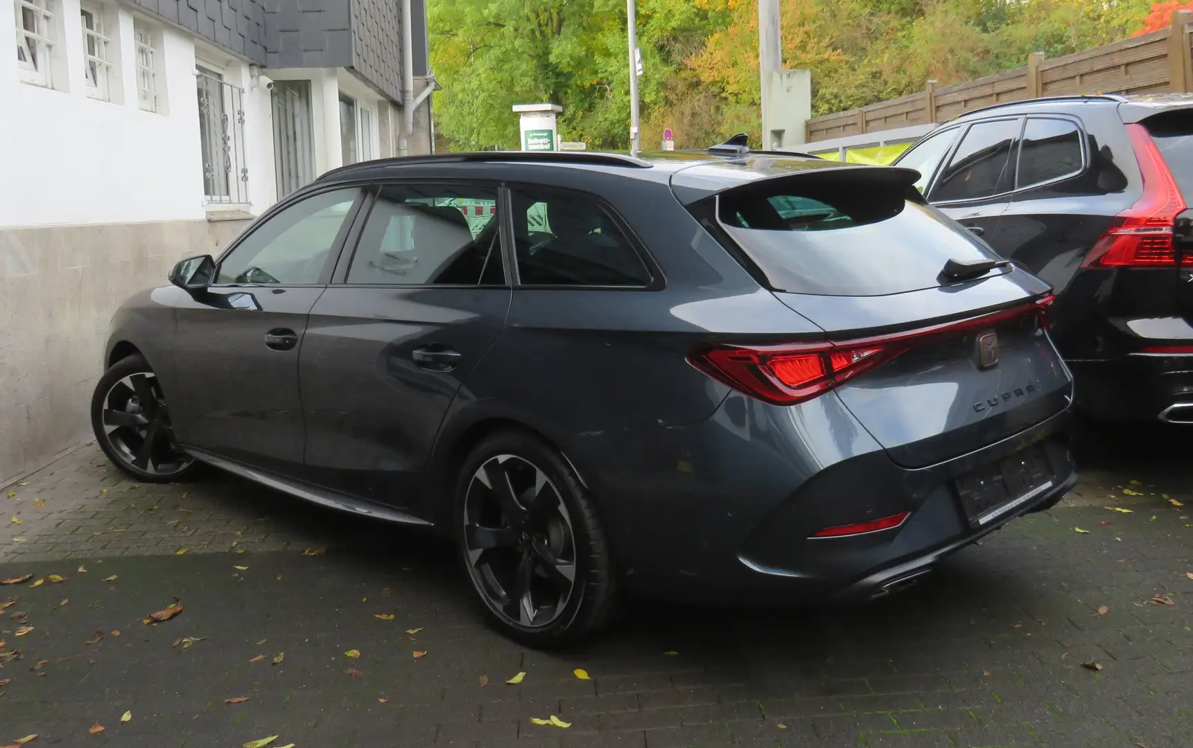 CUPRA Leon Leon Sportstourer // ACC, Shz, R-kam, DAB Grigio - 2