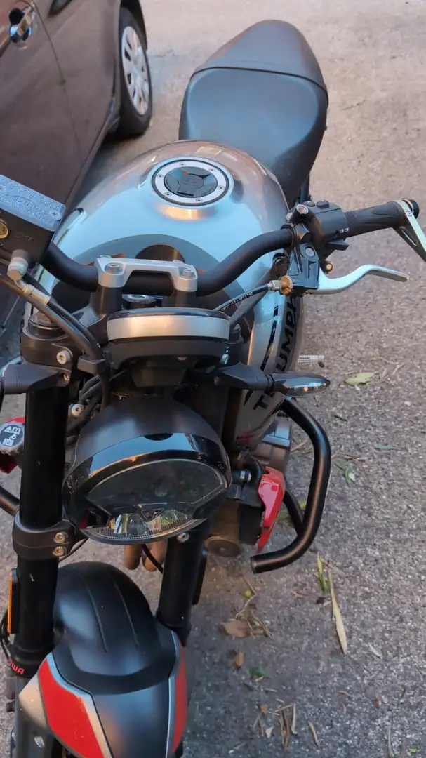 Triumph Trident 660 - 1