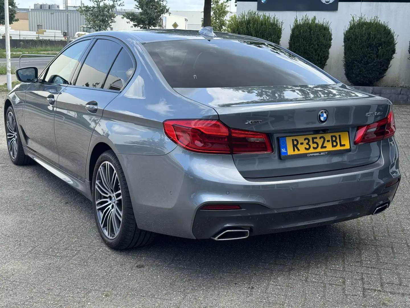 BMW 530 5-serie 530e xDrive iPerformance High Executive M Gris - 2