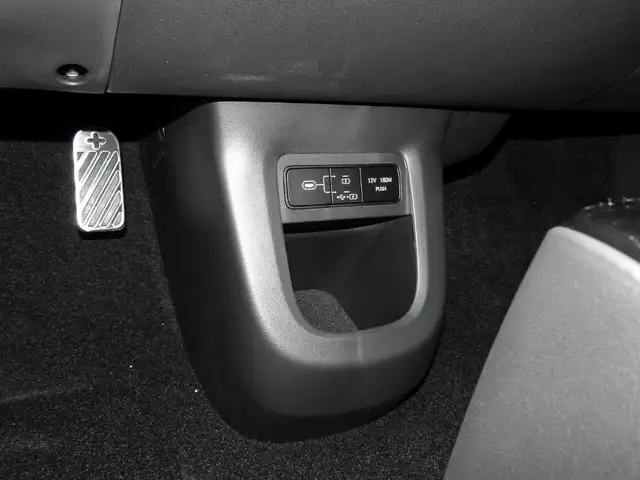 Hyundai Ioniq 5 view 11