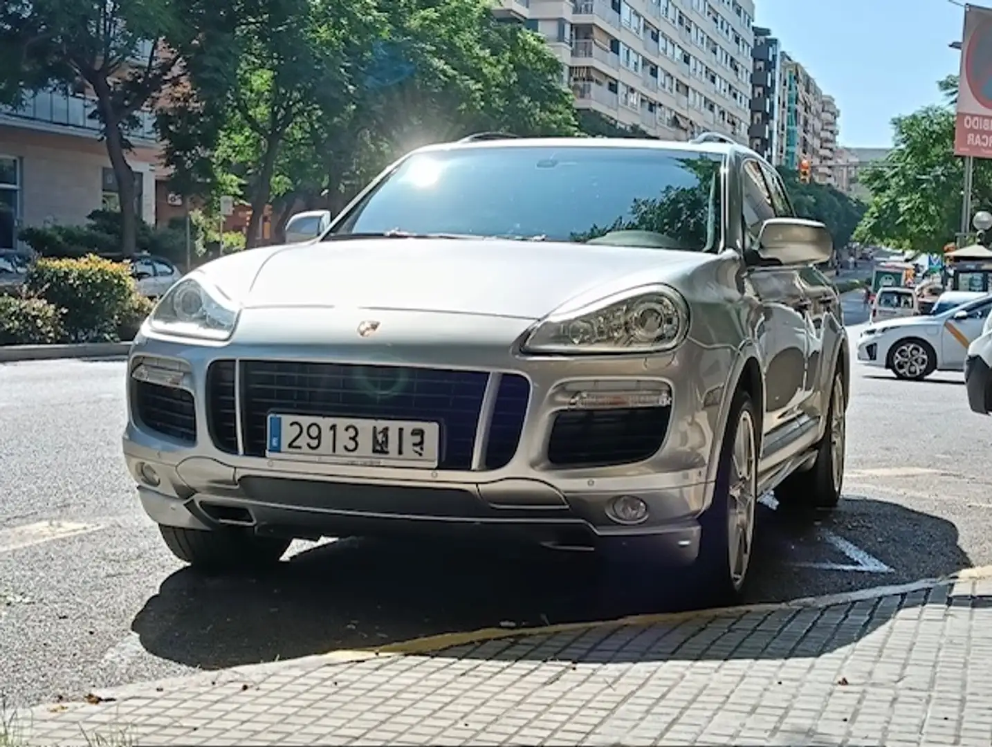 Porsche Cayenne GTS Tiptronic Plateado - 1