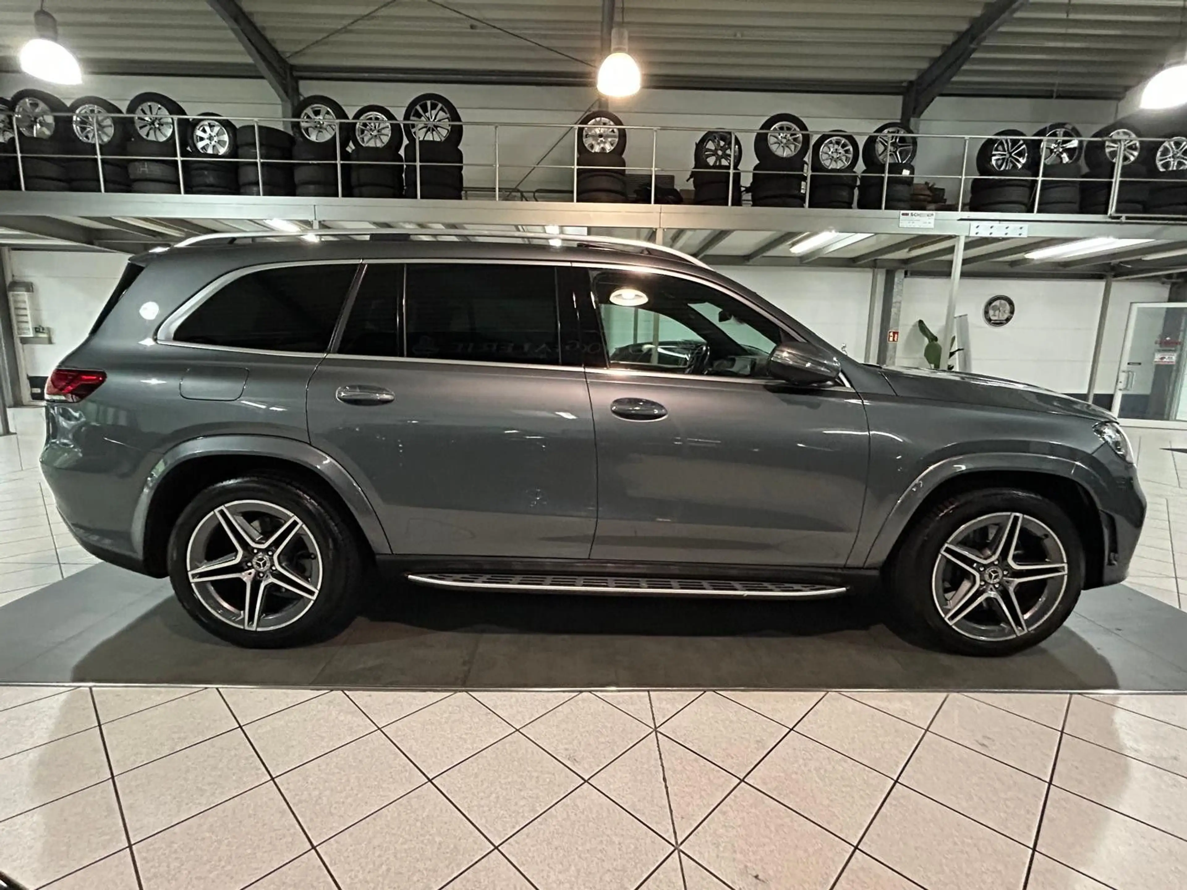 Mercedes-Benz GLS 400 d 4M* AMG LINE*LEDER*HUD*BURM*DISTR*STHZ — photo 6