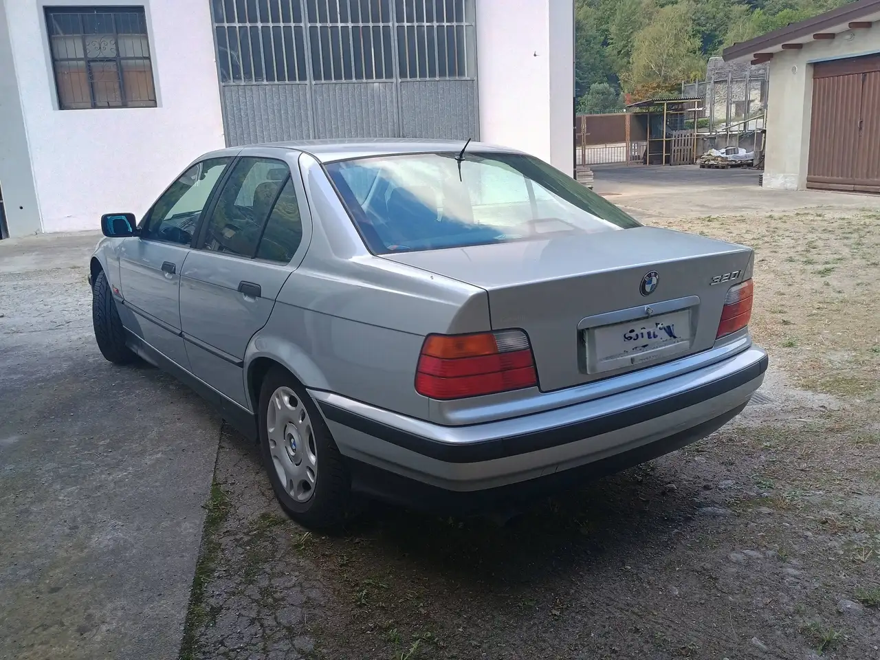 BMW 320i c/2airbag cat., foto 2