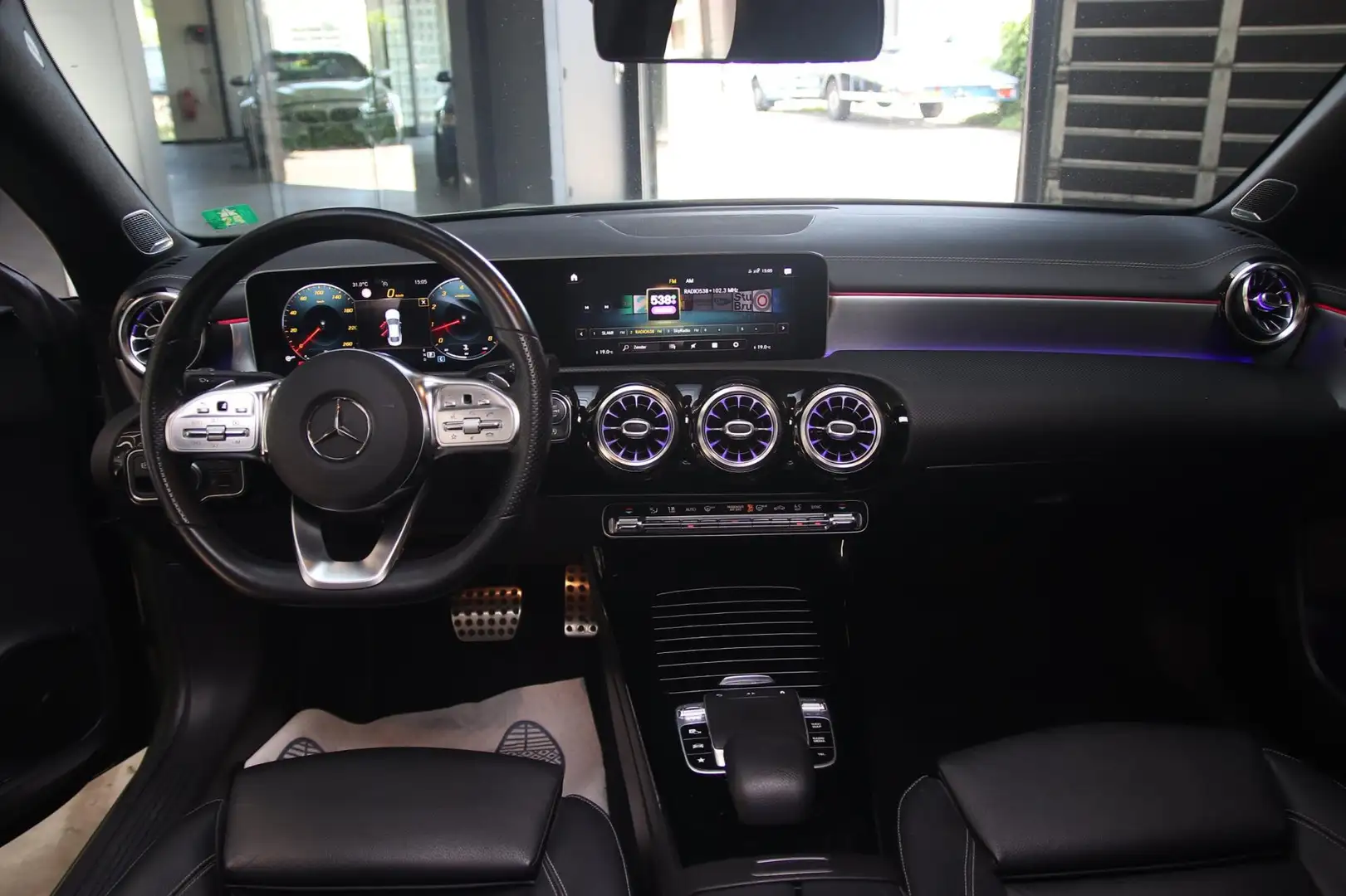 Mercedes-Benz CLA 250 AMG PANO-BURMESTER-CAMERA-LEDER Gris - 2