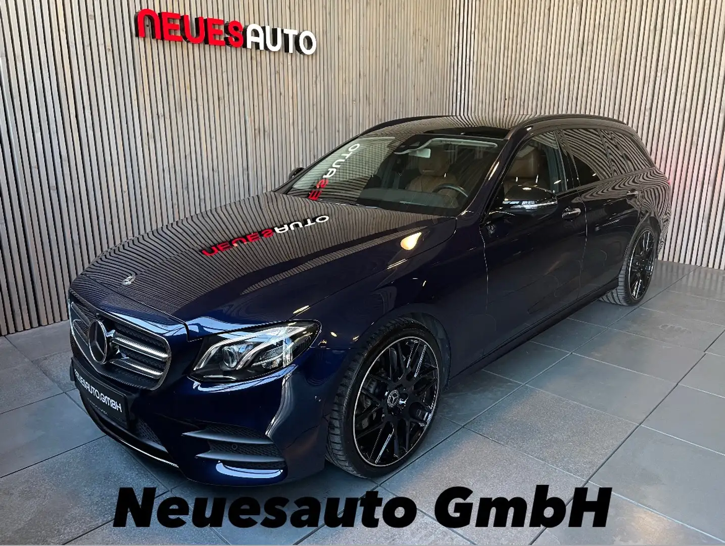 Mercedes-Benz E 220 d T 4MATIC*AMG*Pano*HuD*AHK*360°*Servicegepfl.* Blau - 1