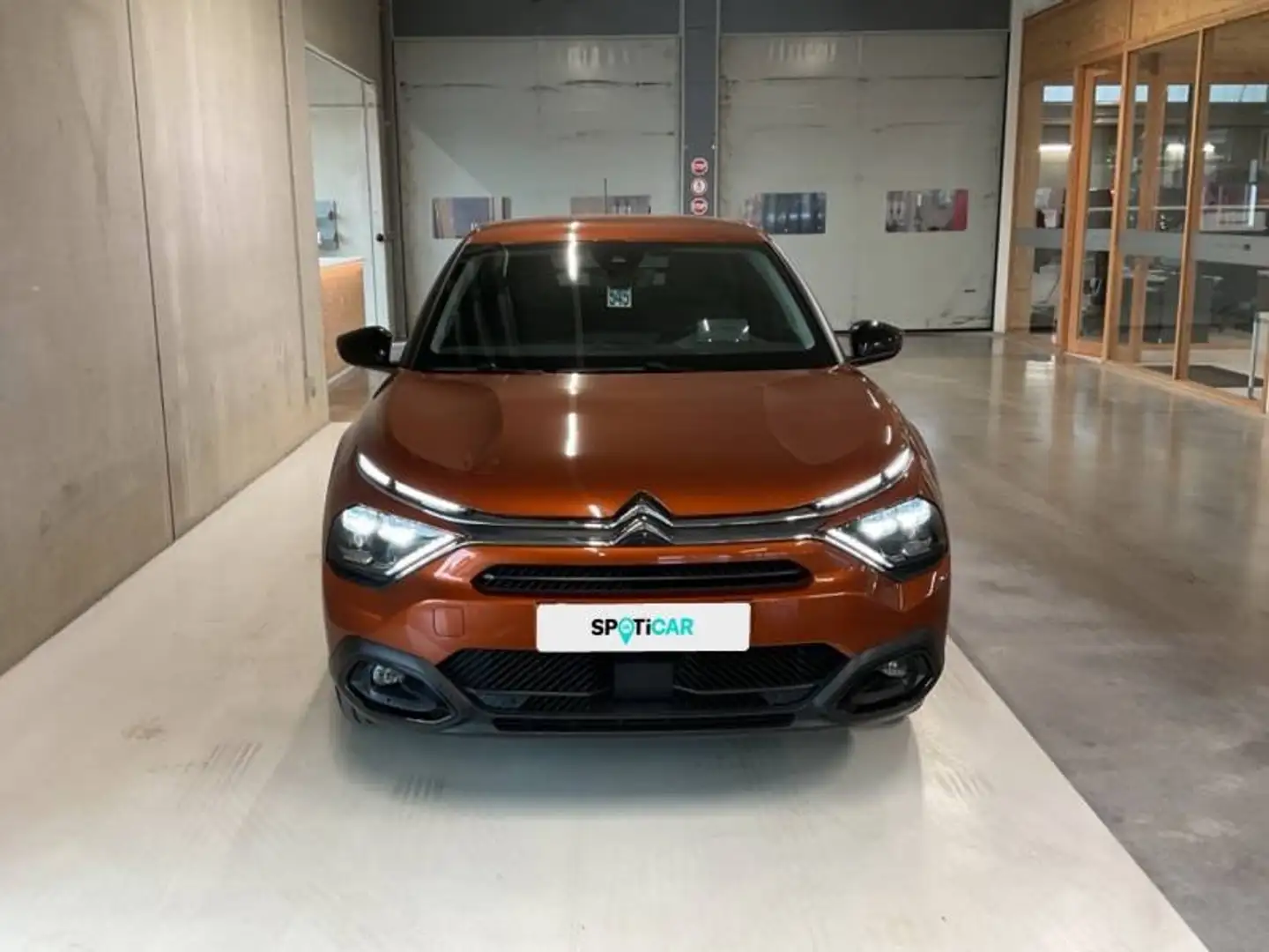 Citroen C4 3 1.2 PureTech 130 S&S MAN6 Shine Pack Bruin - 2