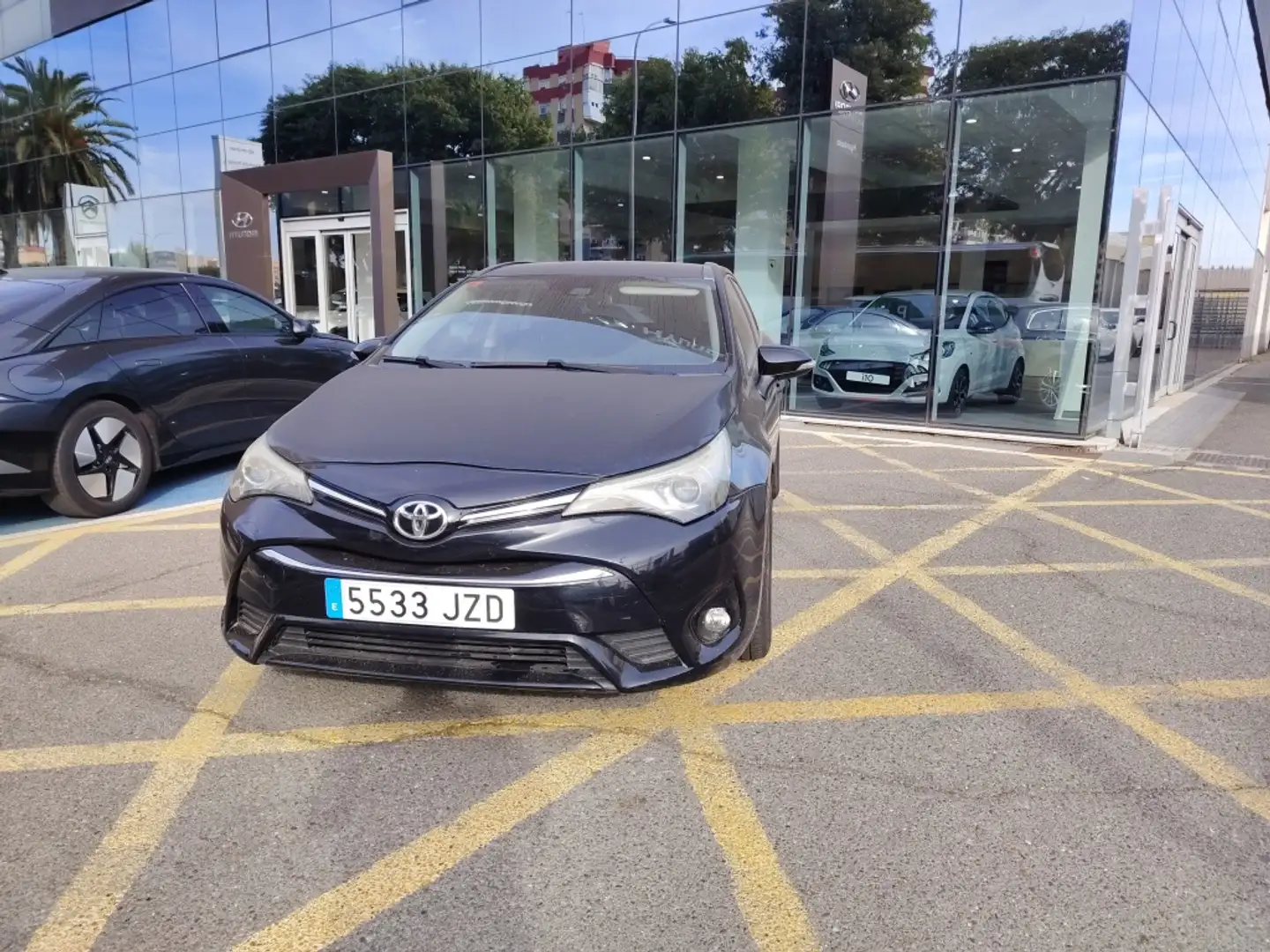 Toyota Avensis TS 150D Business Advance Negro - 2
