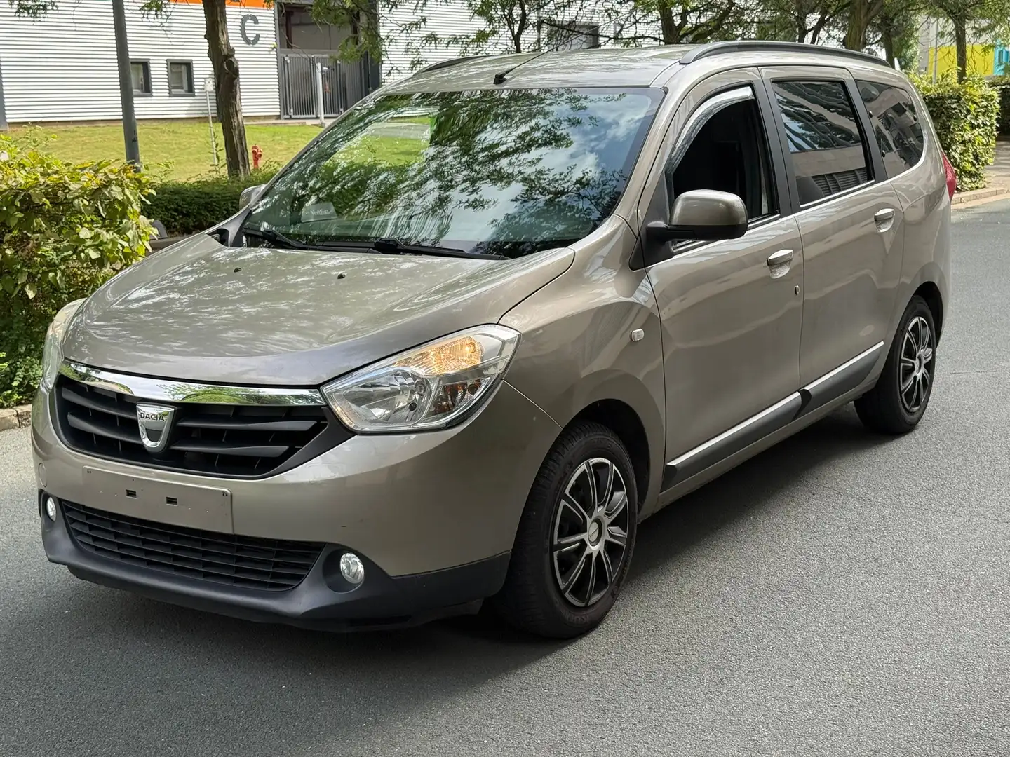 Dacia Lodgy 1.2 TCe Prestige 7pl. - 1