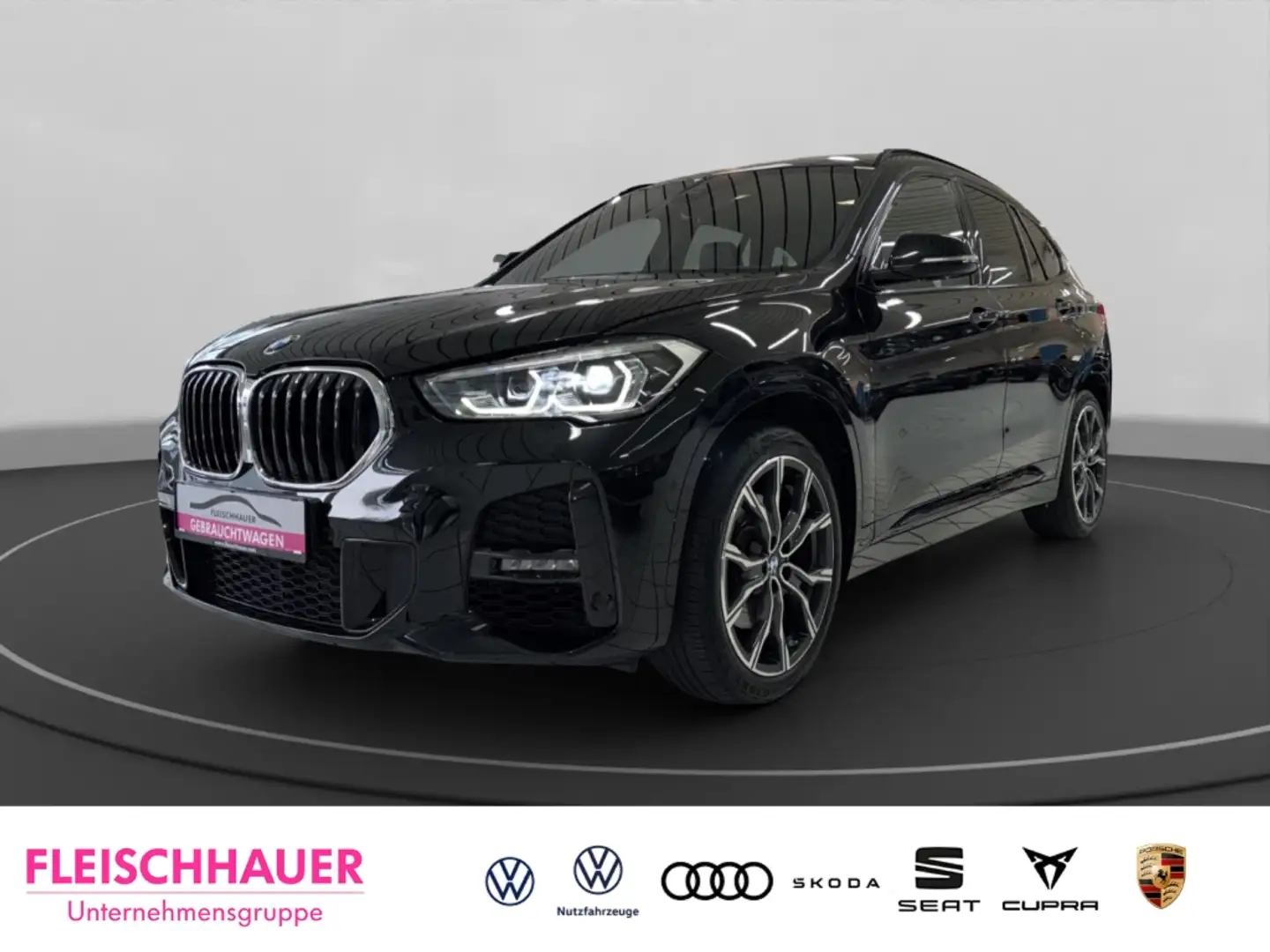 BMW X1 sDrive 20 i M Sport LED+HUD+NAVI+PDC V&H+AHK+SHZ Schwarz - 1