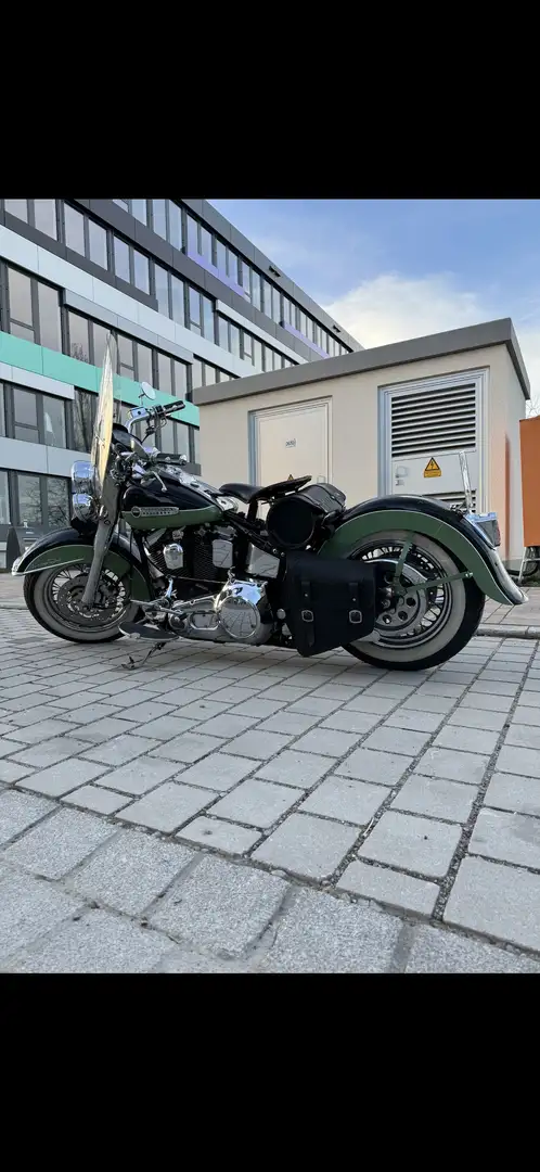 Harley-Davidson Heritage Softail Classic zelena - 2