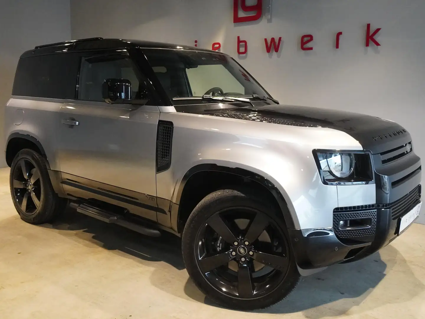 Land Rover Defender Defender 90 P525 V8-BRD-U-frei-Klappe-22 Zoll - 1