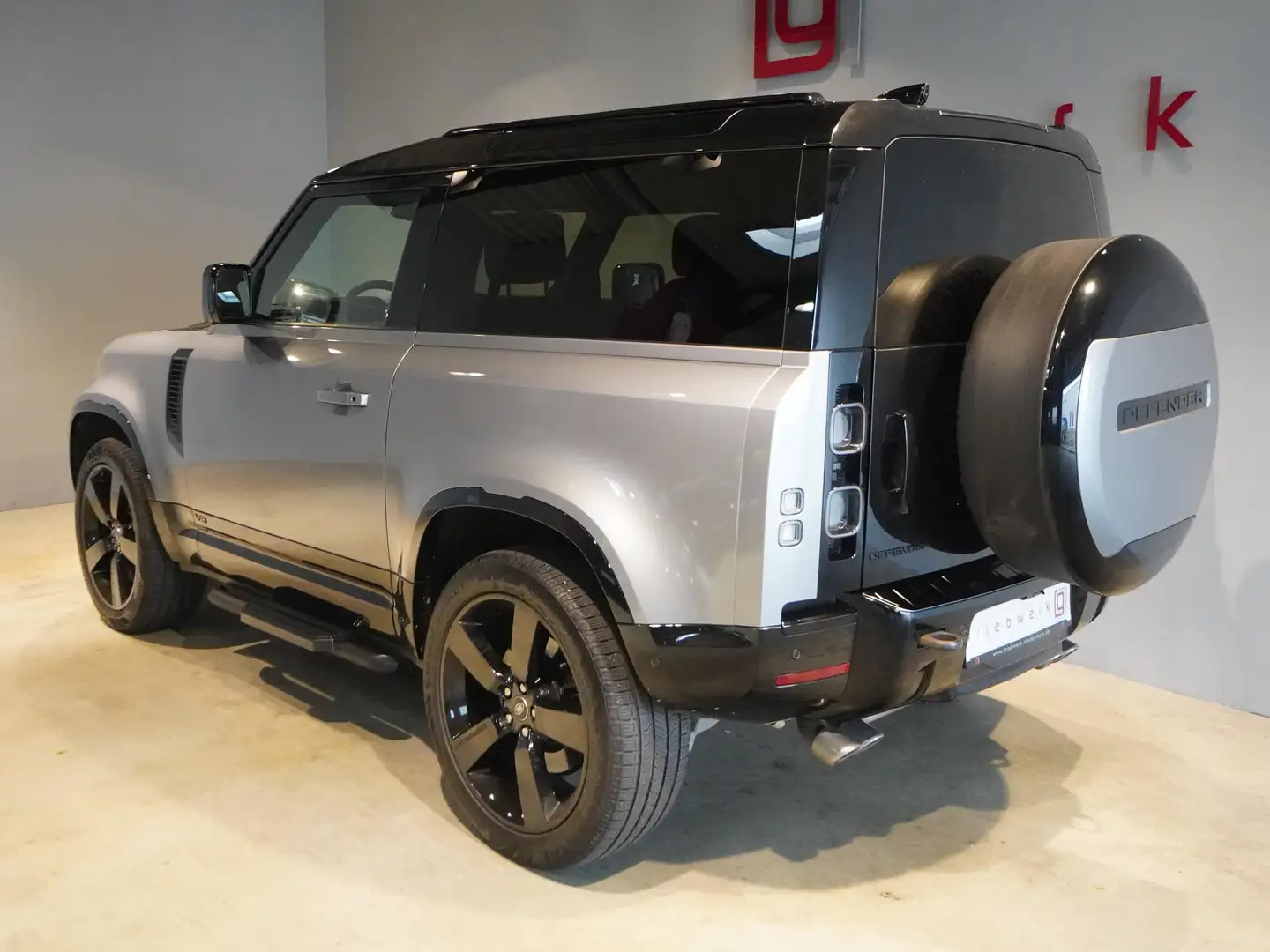 Land Rover Defender Defender 90 P525 V8-BRD-U-frei-Klappe-22 Zoll - 2