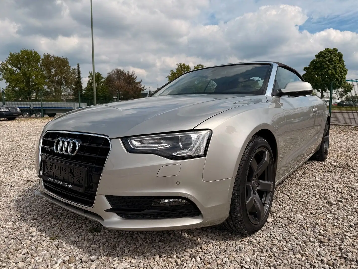 Audi A5 Cabriolet 3.0 TDI quattro TÜV 01/27 Plateado - 1