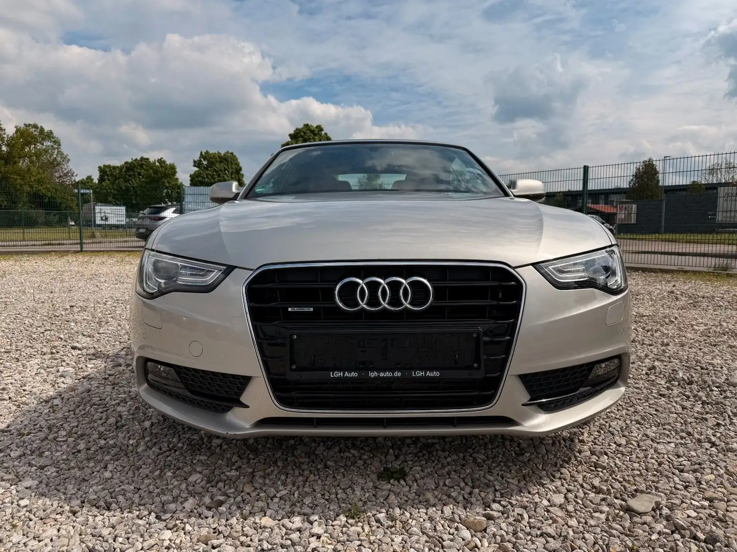 Audi A5 Cabriolet 3.0 TDI quattro TÜV 01/27 Plateado - 2