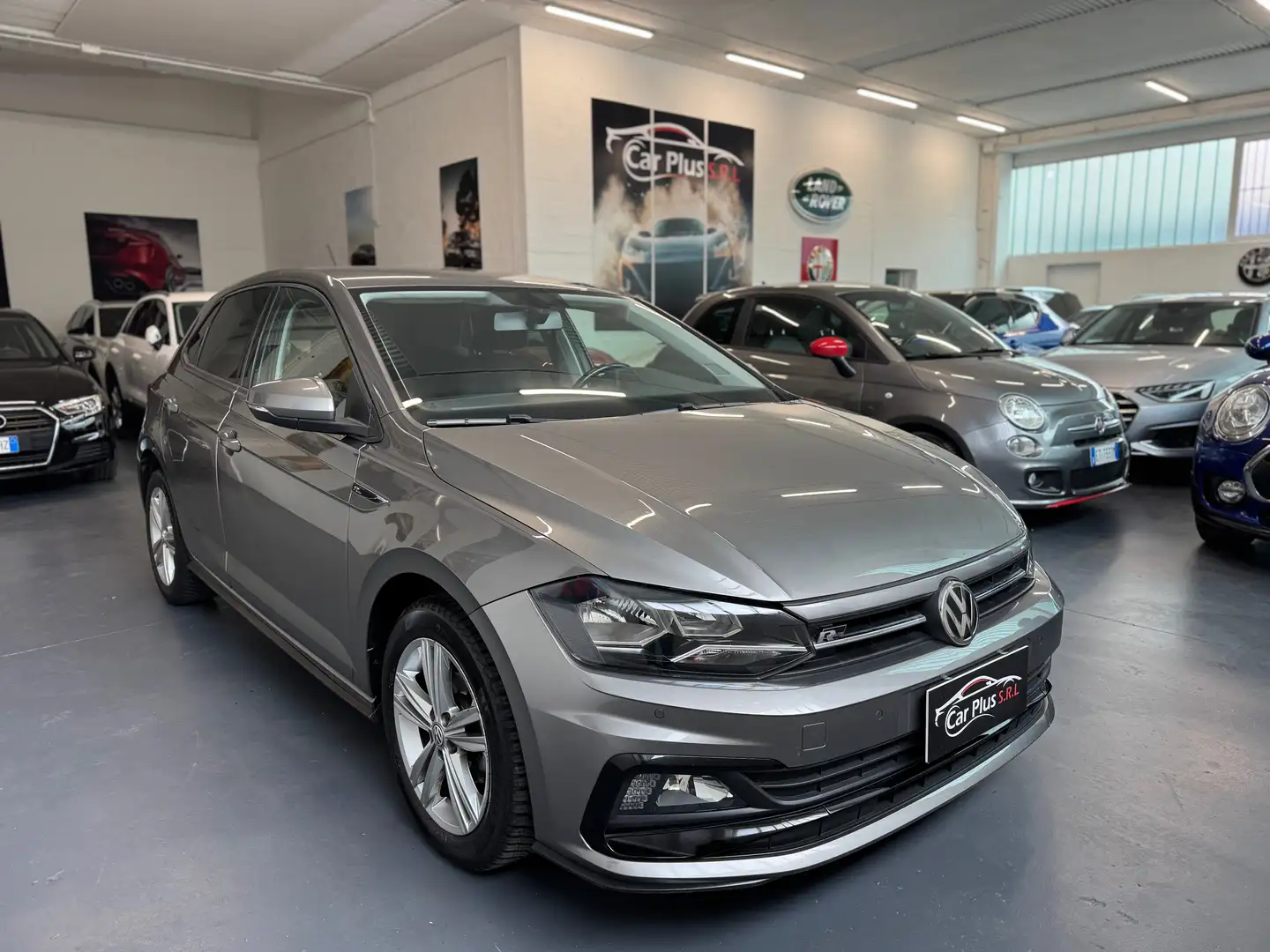 Volkswagen Polo R line Polo 5p 1.0 evo Sport 80cv Ok neopatentati Gris - 1