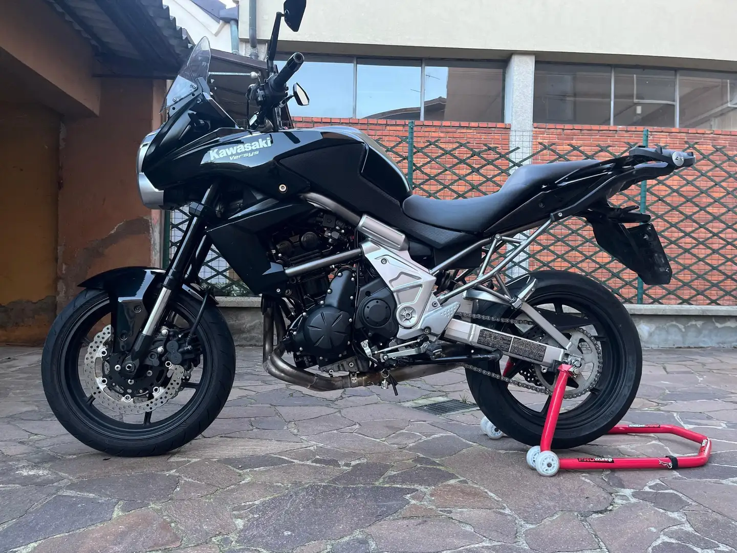 Kawasaki Versys 650 depotenziata Nero - 1