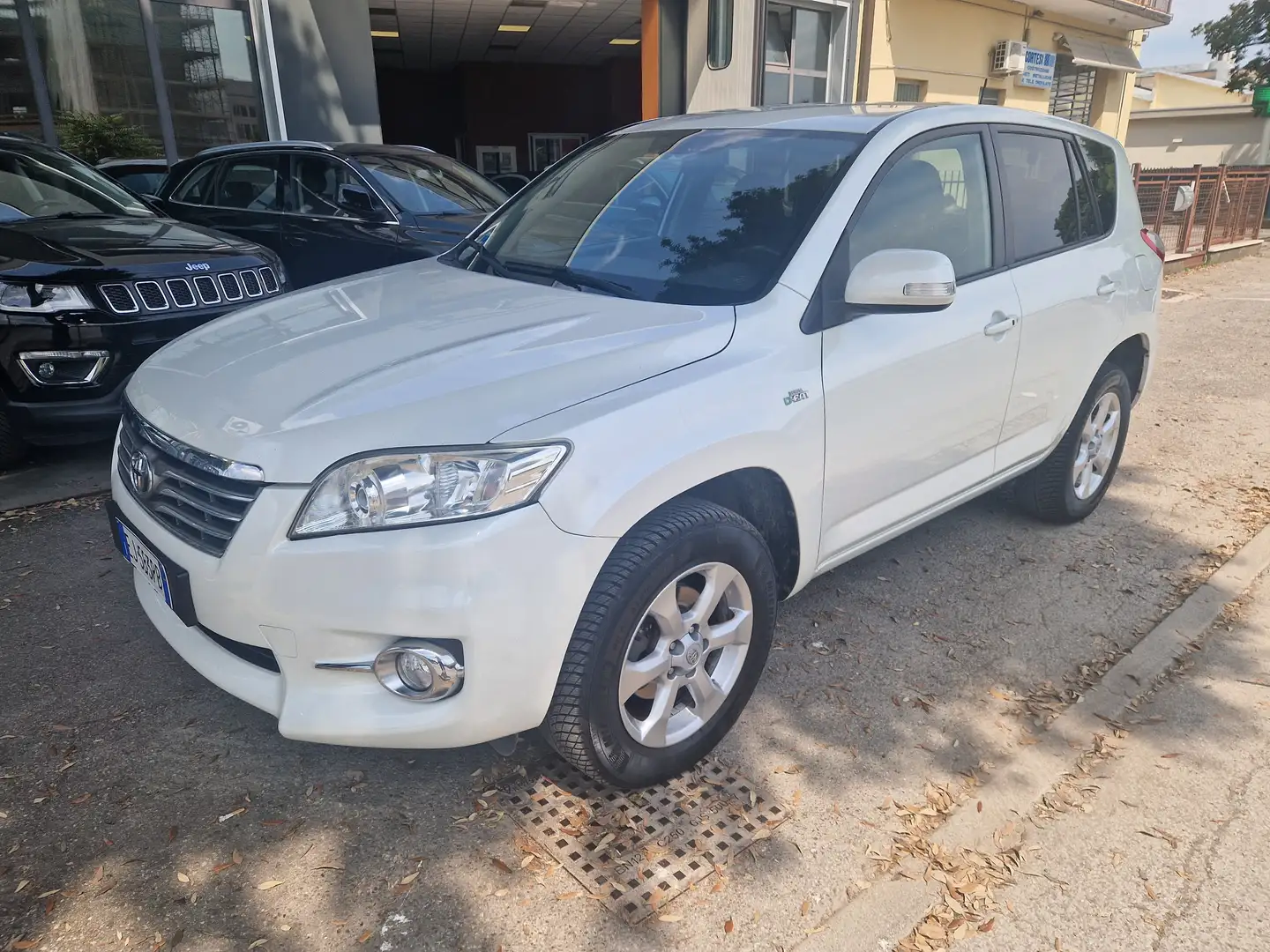 Toyota RAV 4 RAV4 Crossover 2.2 d-4d Executive 150cv auto Blanco - 1
