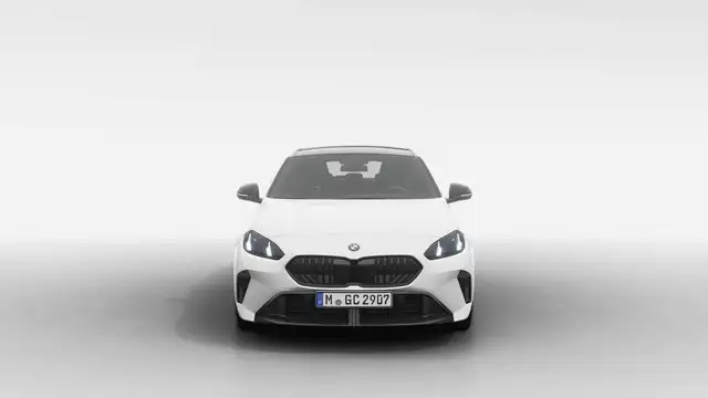 BMW 1 Series view 3