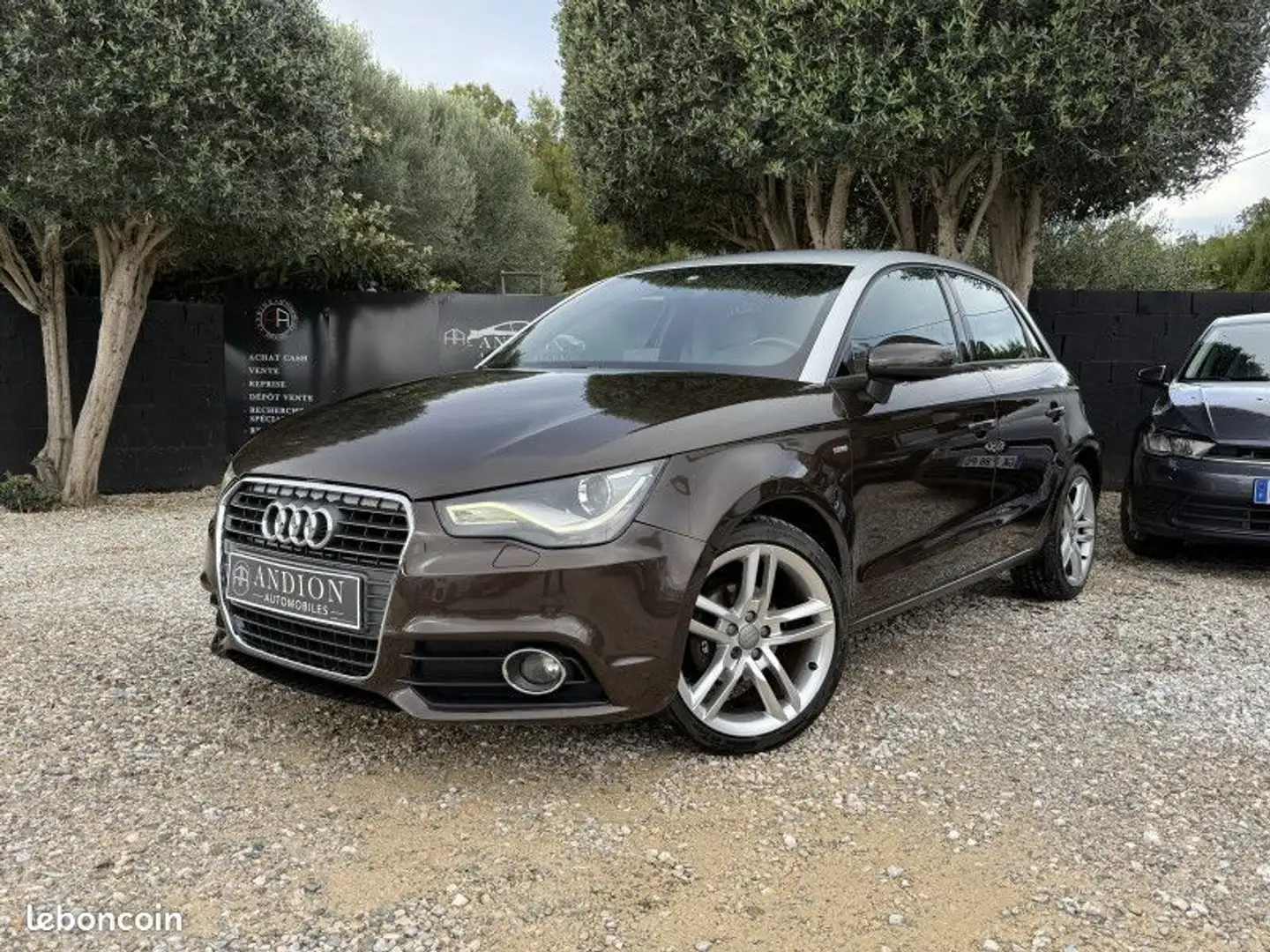 Audi A1 1.2 TFSI 86CH S LINE Gris - 1