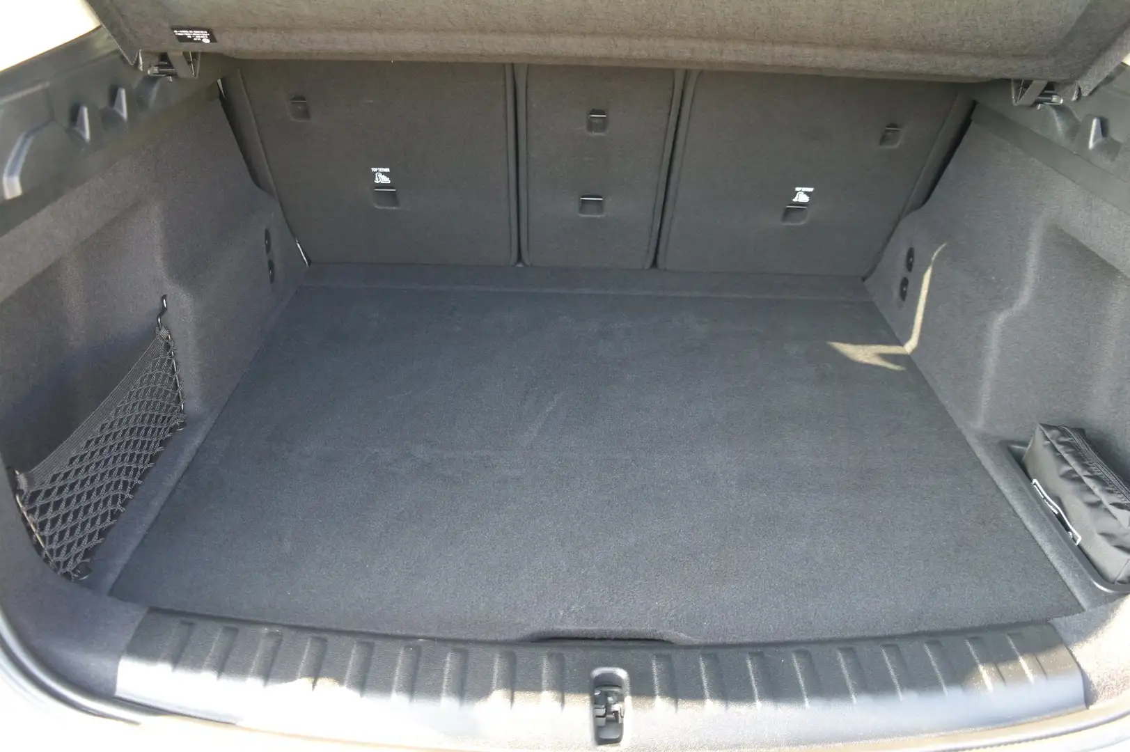 BMW X1 xDrive20d Grau - 2
