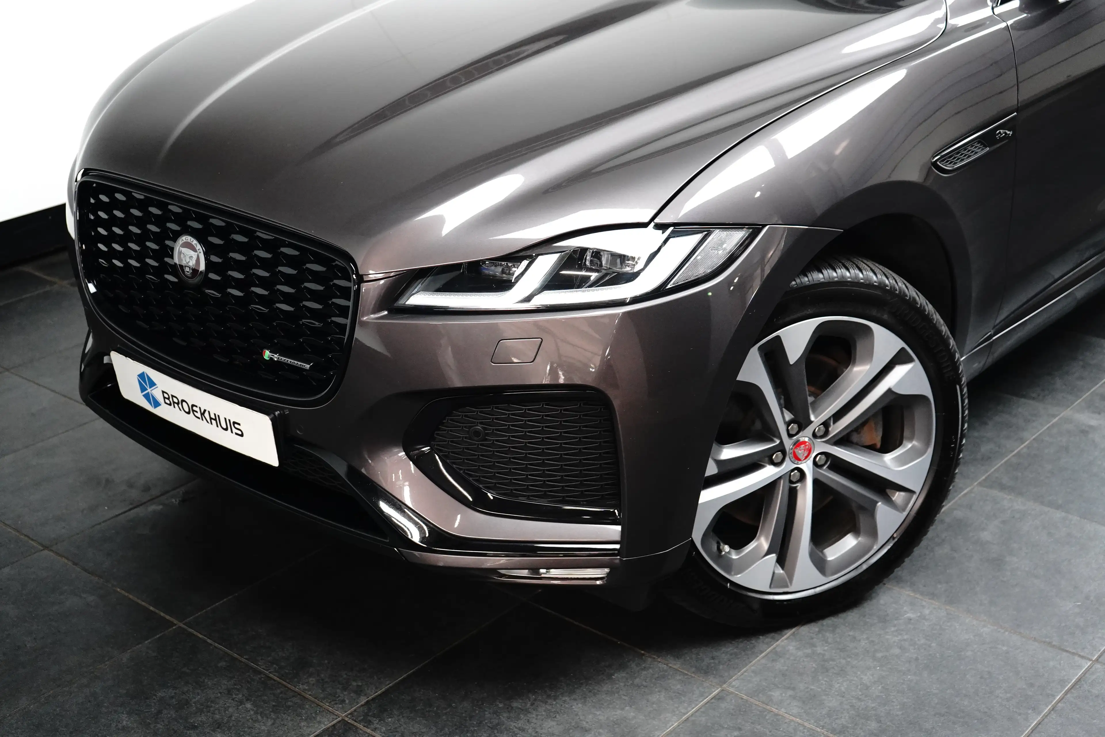 Jaguar F-Pace 2.0 P400e PHEV R-Dynamic HSE l Schaalstoelen l Mer — photo 20