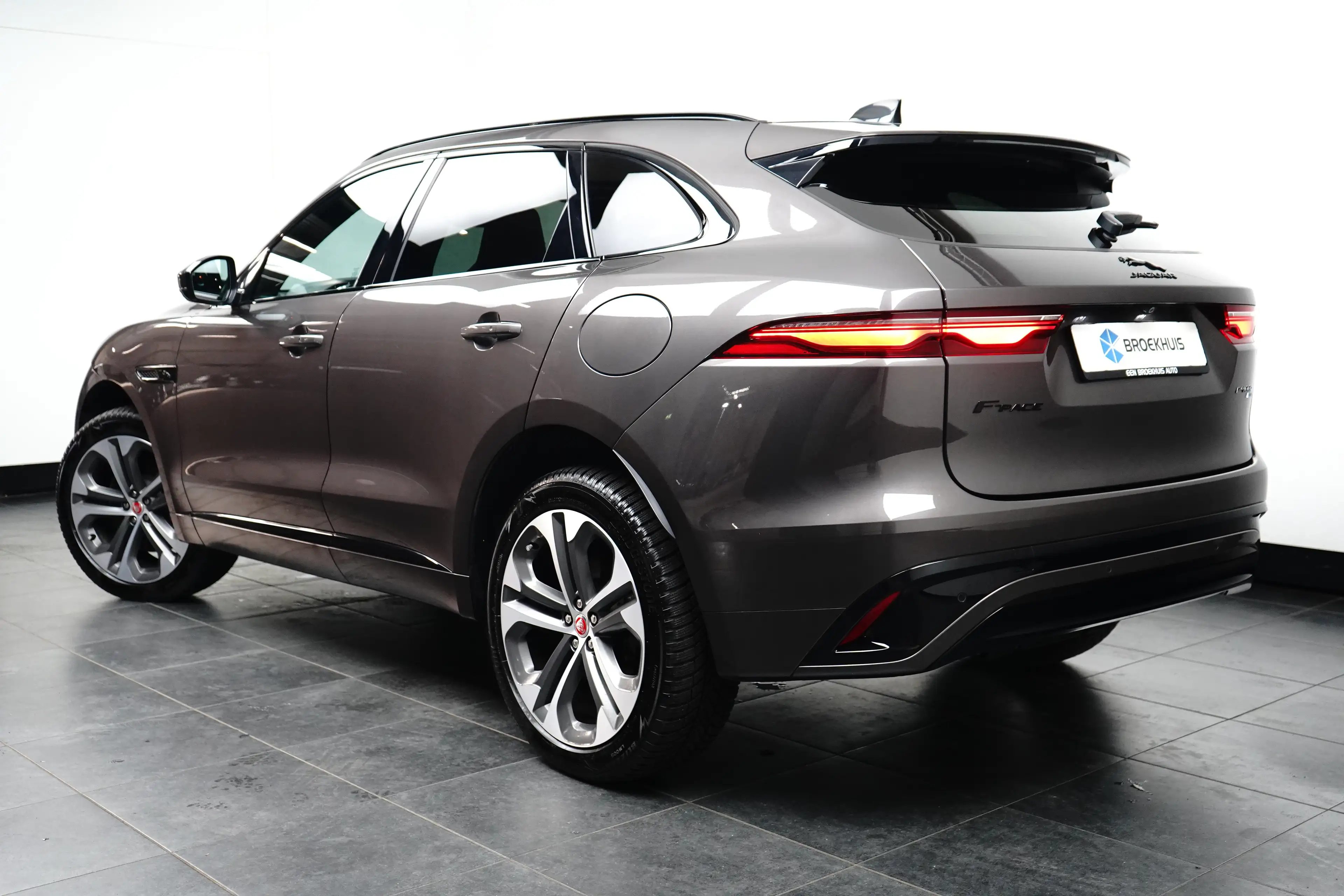 Jaguar F-Pace 2.0 P400e PHEV R-Dynamic HSE l Schaalstoelen l Mer — photo 5