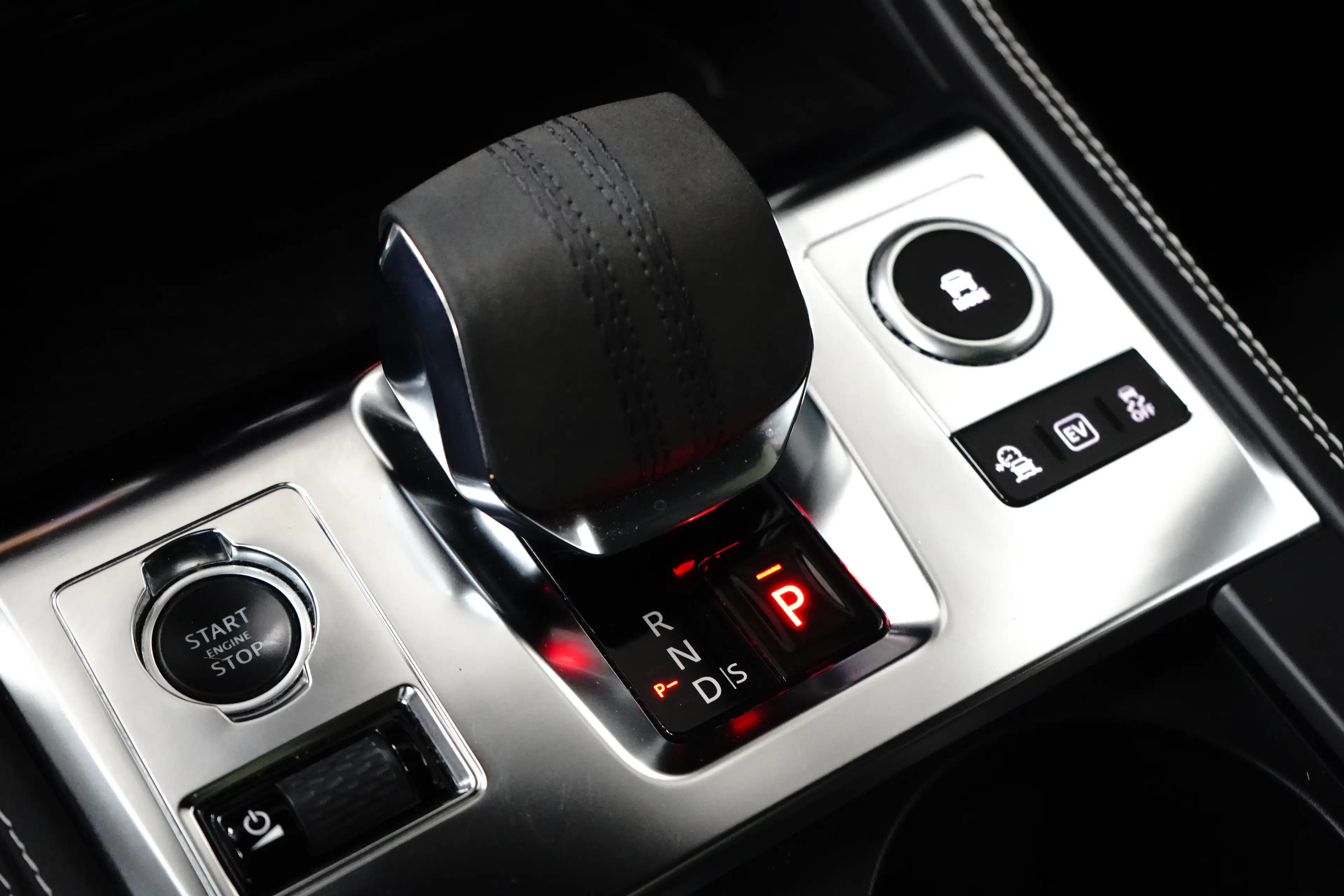 Jaguar F-Pace 2.0 P400e PHEV R-Dynamic HSE l Schaalstoelen l Mer — photo 34