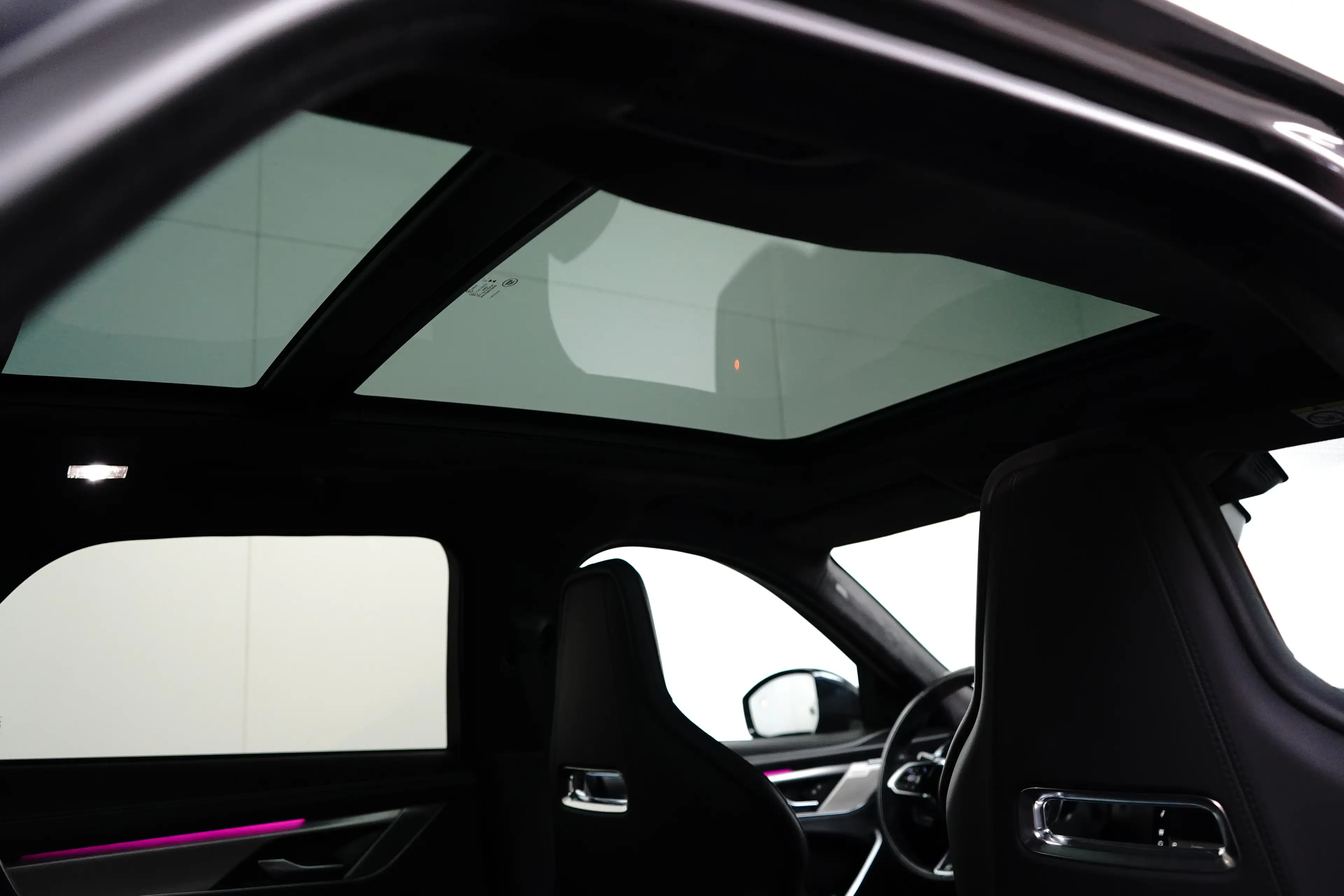 Jaguar F-Pace 2.0 P400e PHEV R-Dynamic HSE l Schaalstoelen l Mer — photo 10
