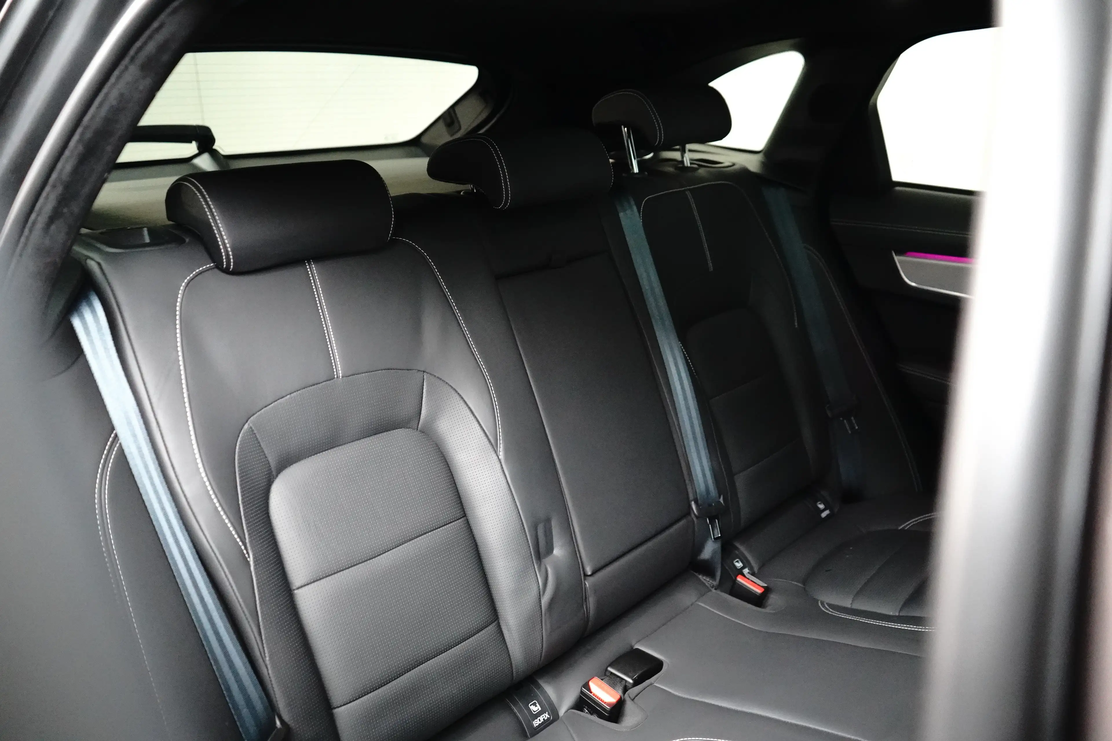 Jaguar F-Pace 2.0 P400e PHEV R-Dynamic HSE l Schaalstoelen l Mer — photo 9