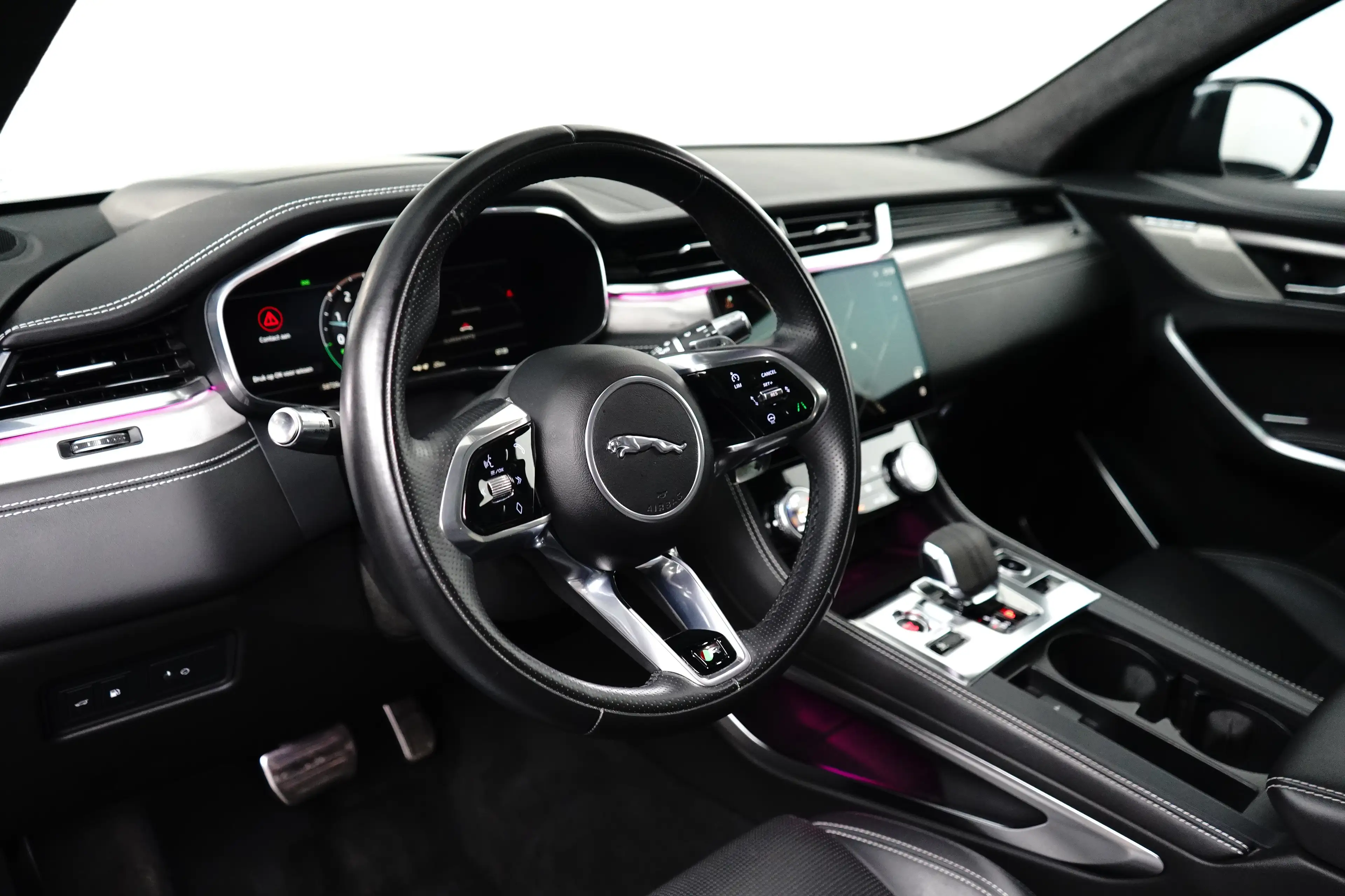 Jaguar F-Pace 2.0 P400e PHEV R-Dynamic HSE l Schaalstoelen l Mer — photo 22