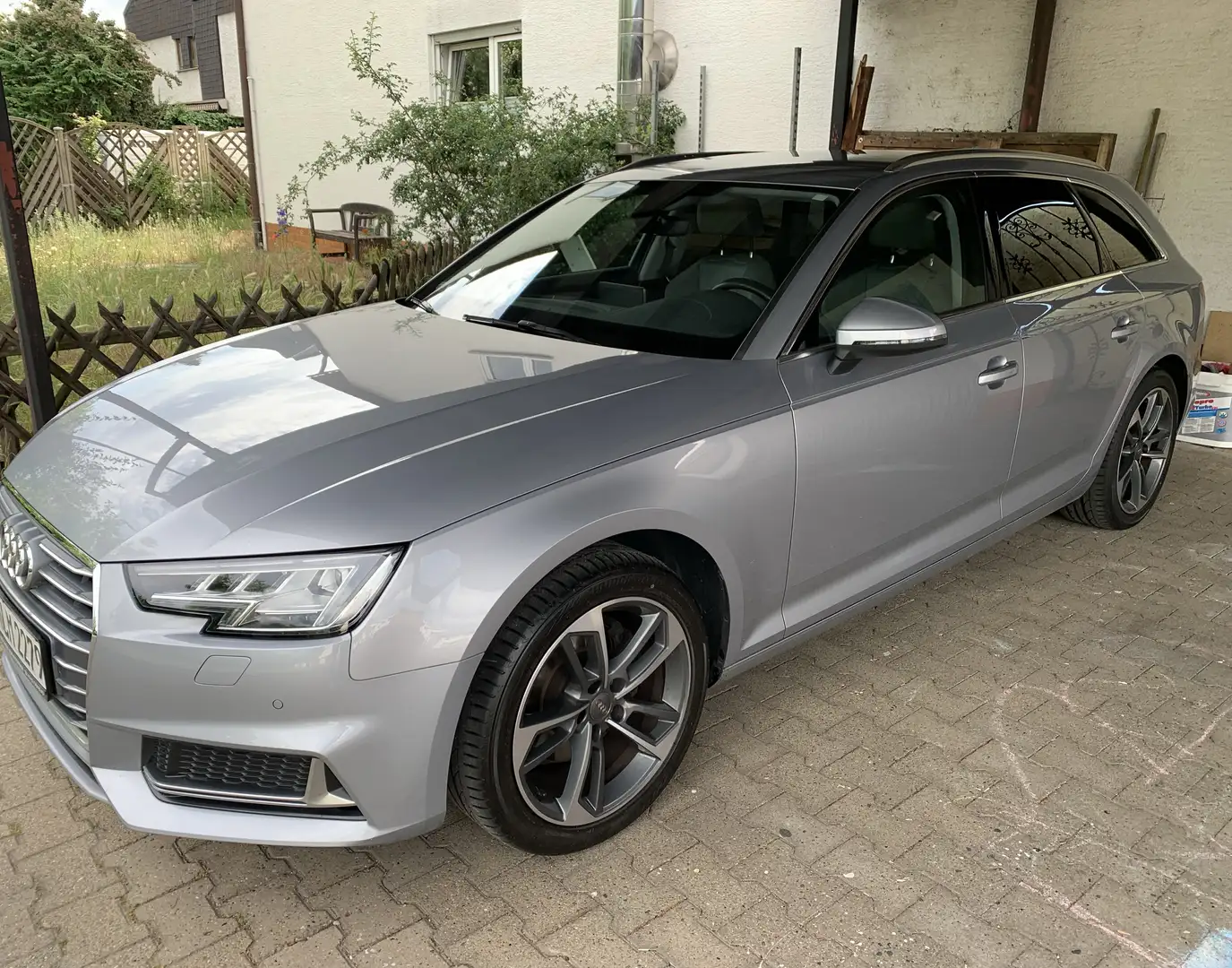 Audi A4 35 TDI sport Grau - 2