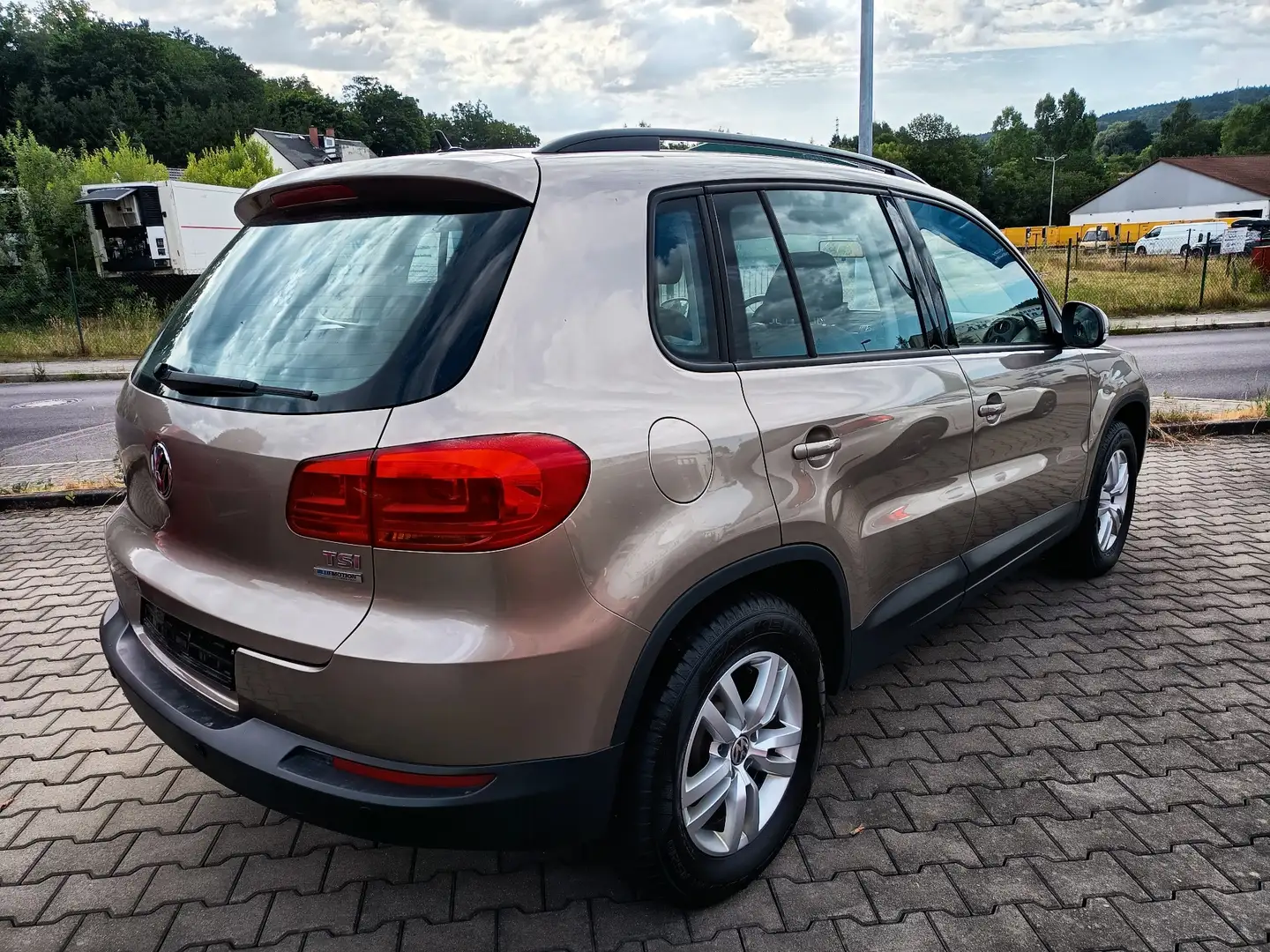 Volkswagen Tiguan Top Zustand Beige - 2