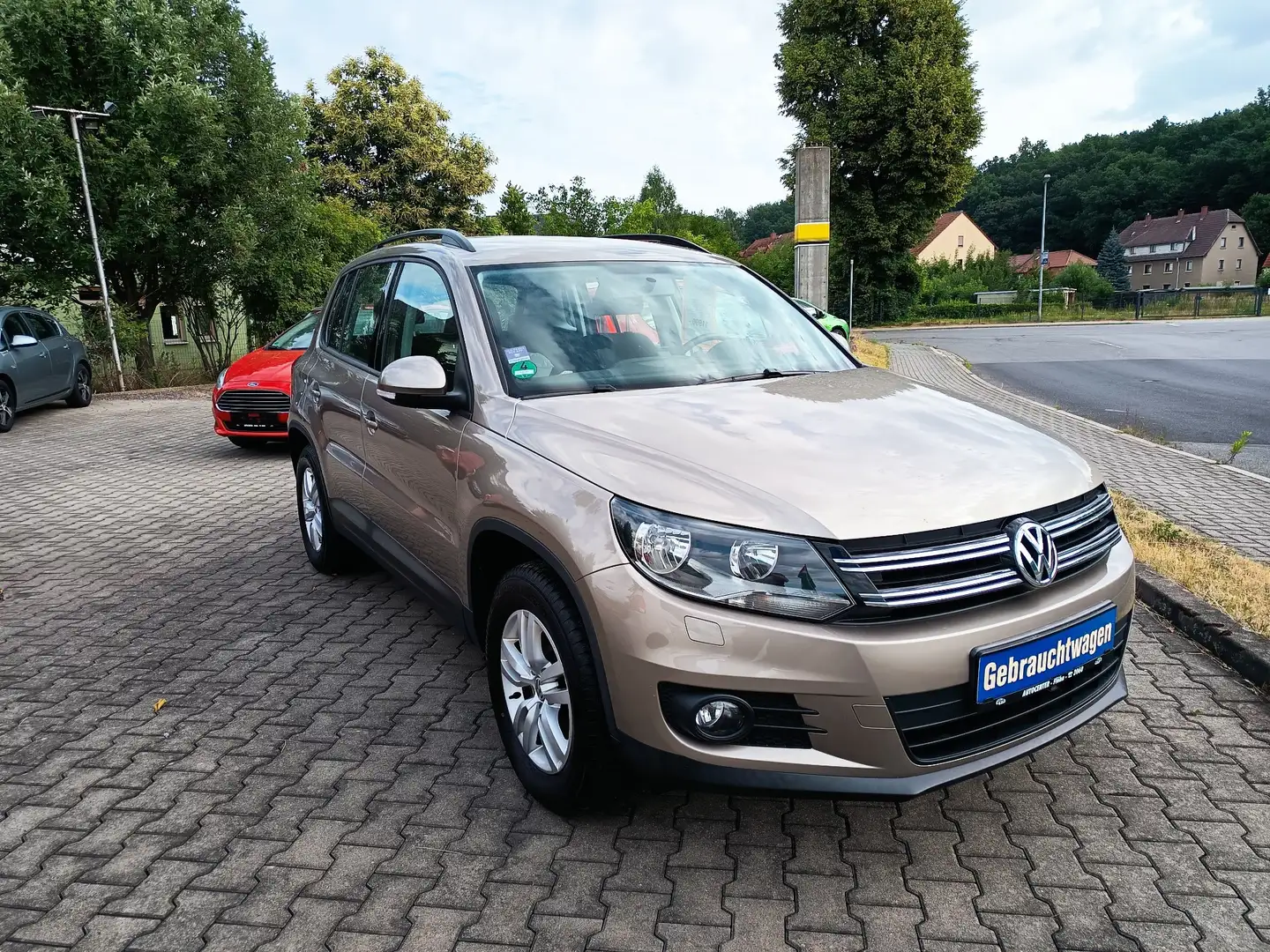 Volkswagen Tiguan Top Zustand Beige - 1