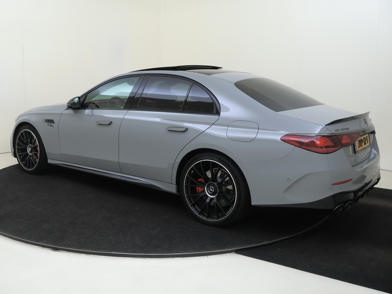Mercedes-Benz E 53 AMG 4MATIC+ Night Edition Premium Plus /Panoramadak /M — photo 4