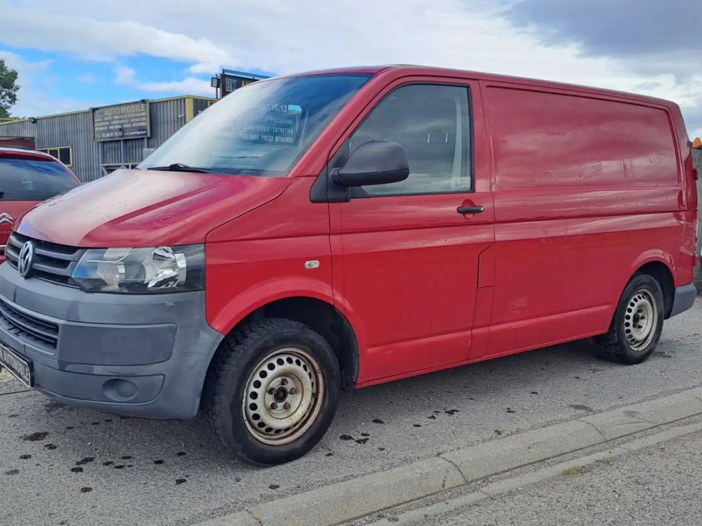 Volkswagen Transporter V 2.0 TDI 140 L1H1 2.8T Rouge - 1