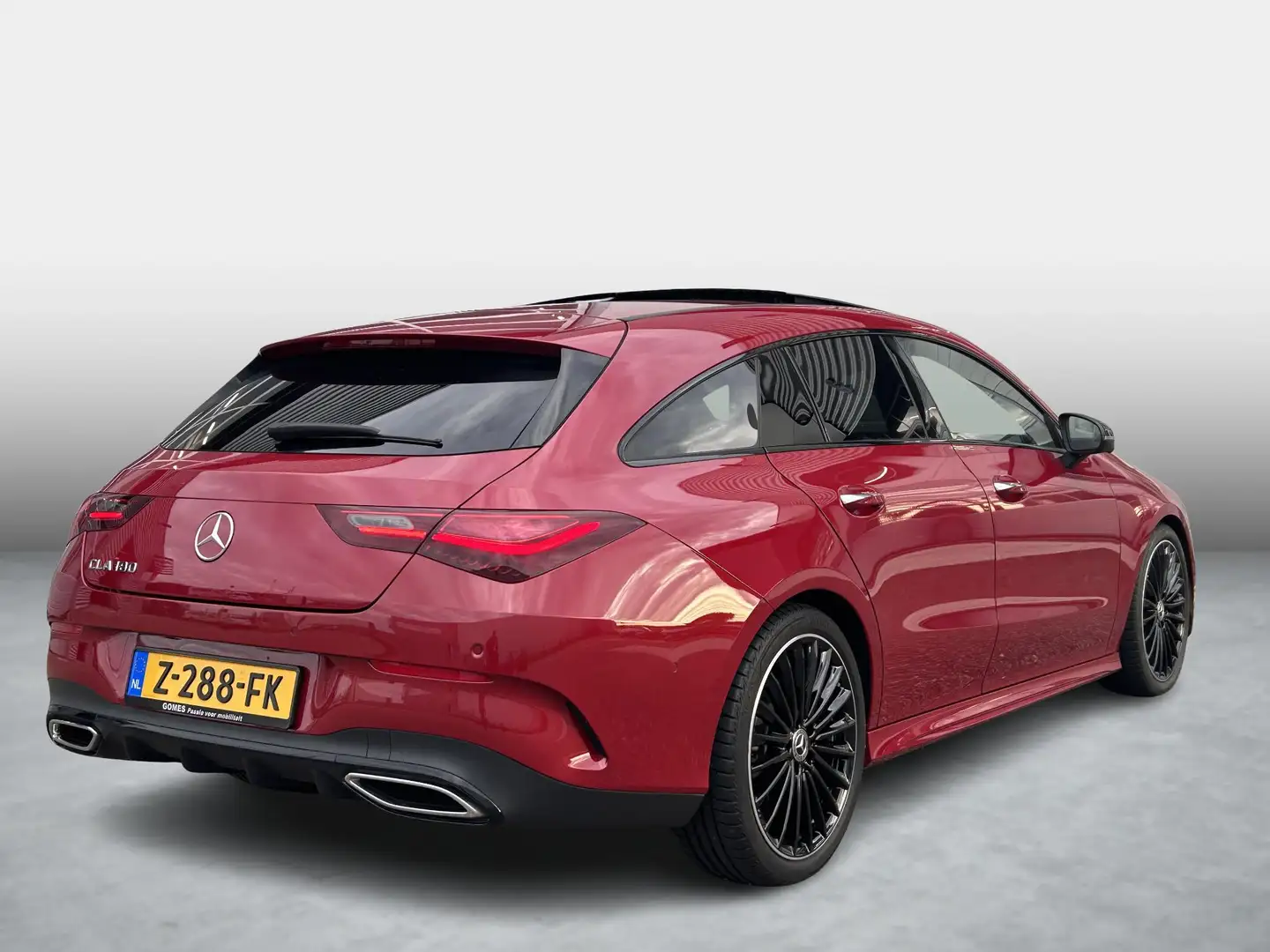 Mercedes-Benz CLA 180 Shooting Brake | Panoramadak | AMG | Premium Plus Rood - 2