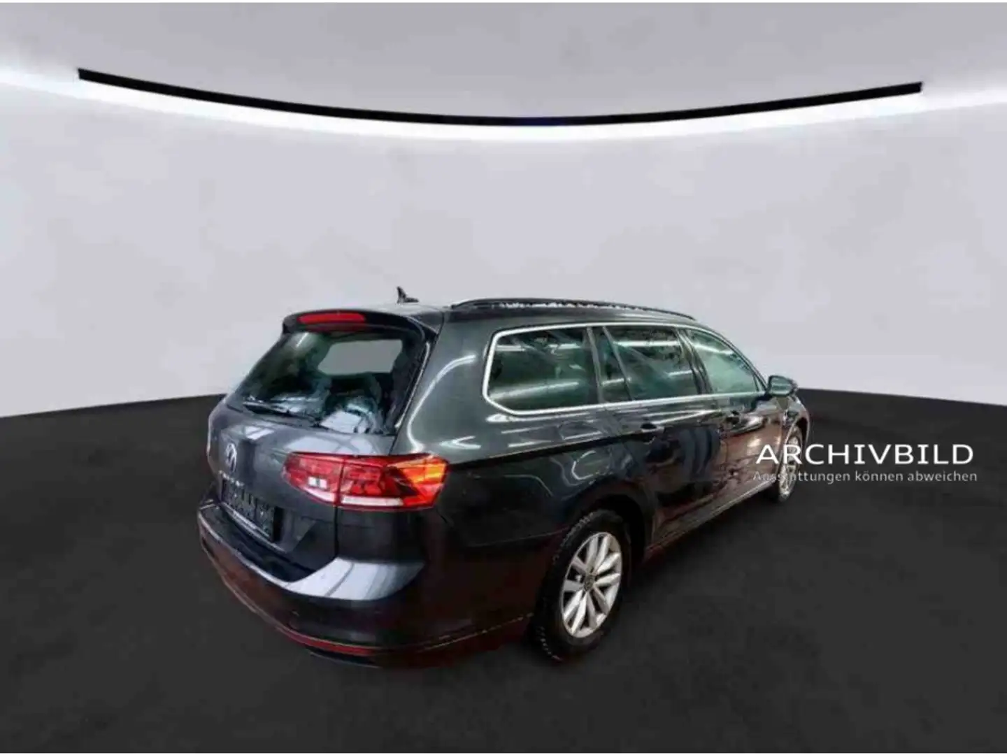 Volkswagen Passat Variant Business DSG NAVI ACC AHK SHZ Grau - 2