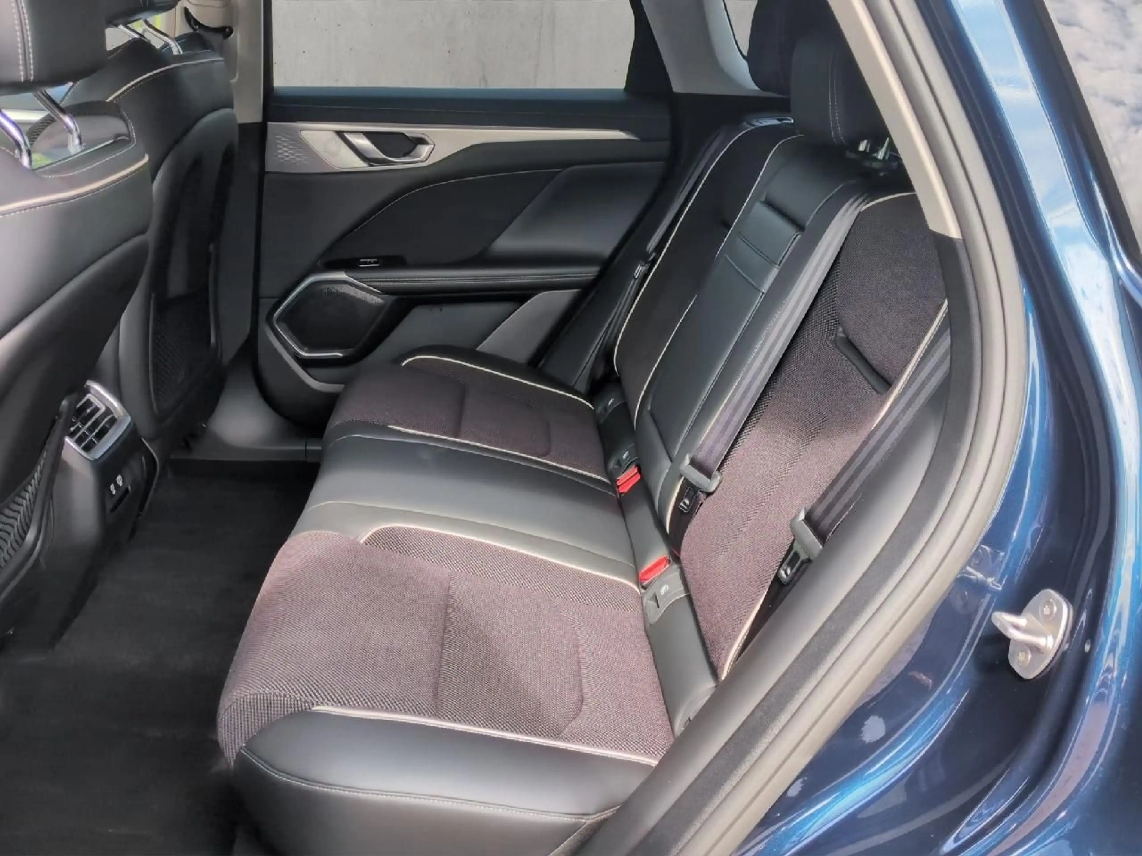 GWM WEY 05 2.0 PHEV 350 kW AWD Premium — photo 10