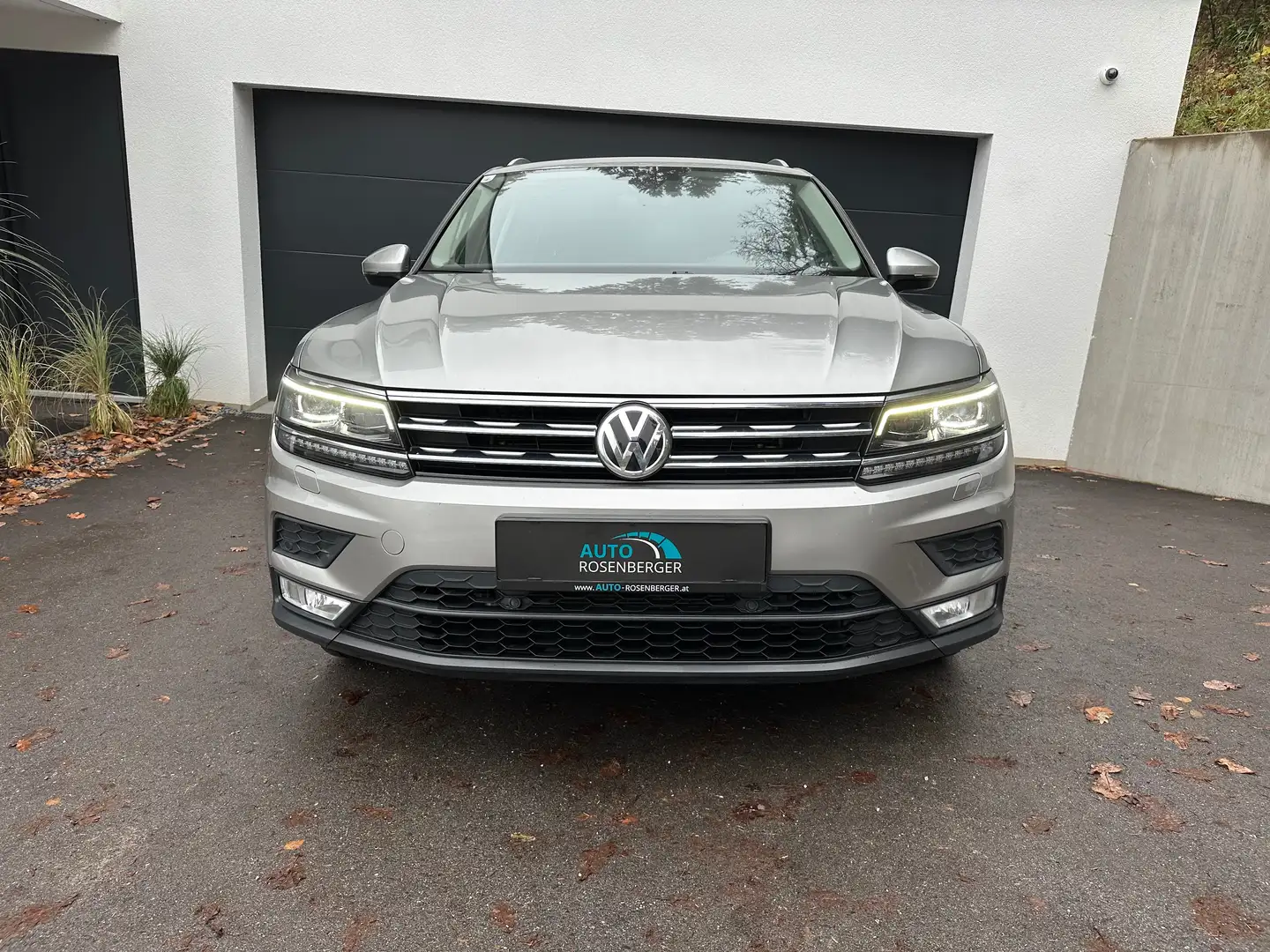 Volkswagen Tiguan Comfortline*TSI*RFK*LED*PDC*SHZ*NAVI*AHK*8fach*uvm Grau - 2