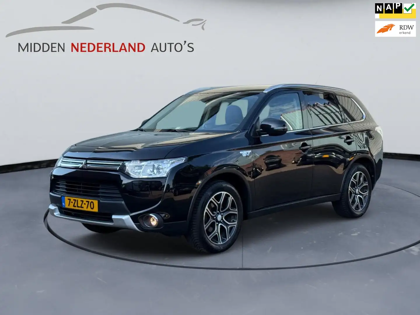 Mitsubishi Outlander 2.0 PHEV Executive Edition X-Line * TREKHAAK * HYB Zwart - 1