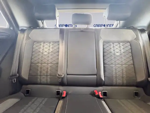 Volkswagen T-Roc view 10