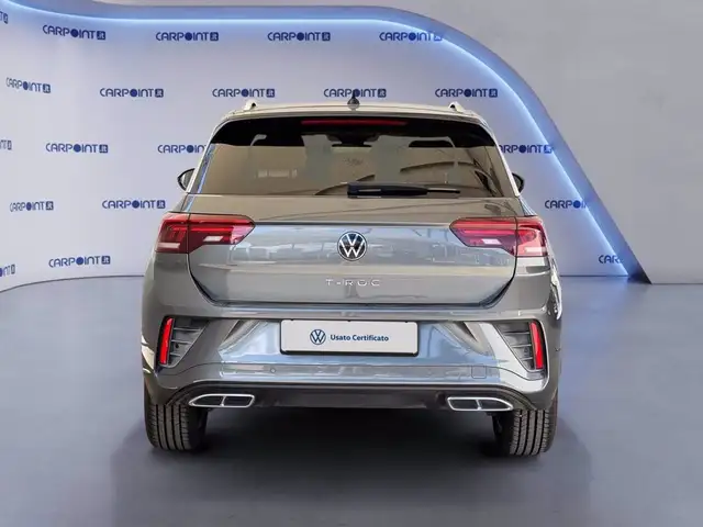 Volkswagen T-Roc view 5