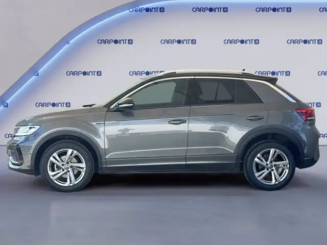 Volkswagen T-Roc view 4