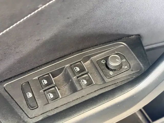 Volkswagen T-Roc view 20